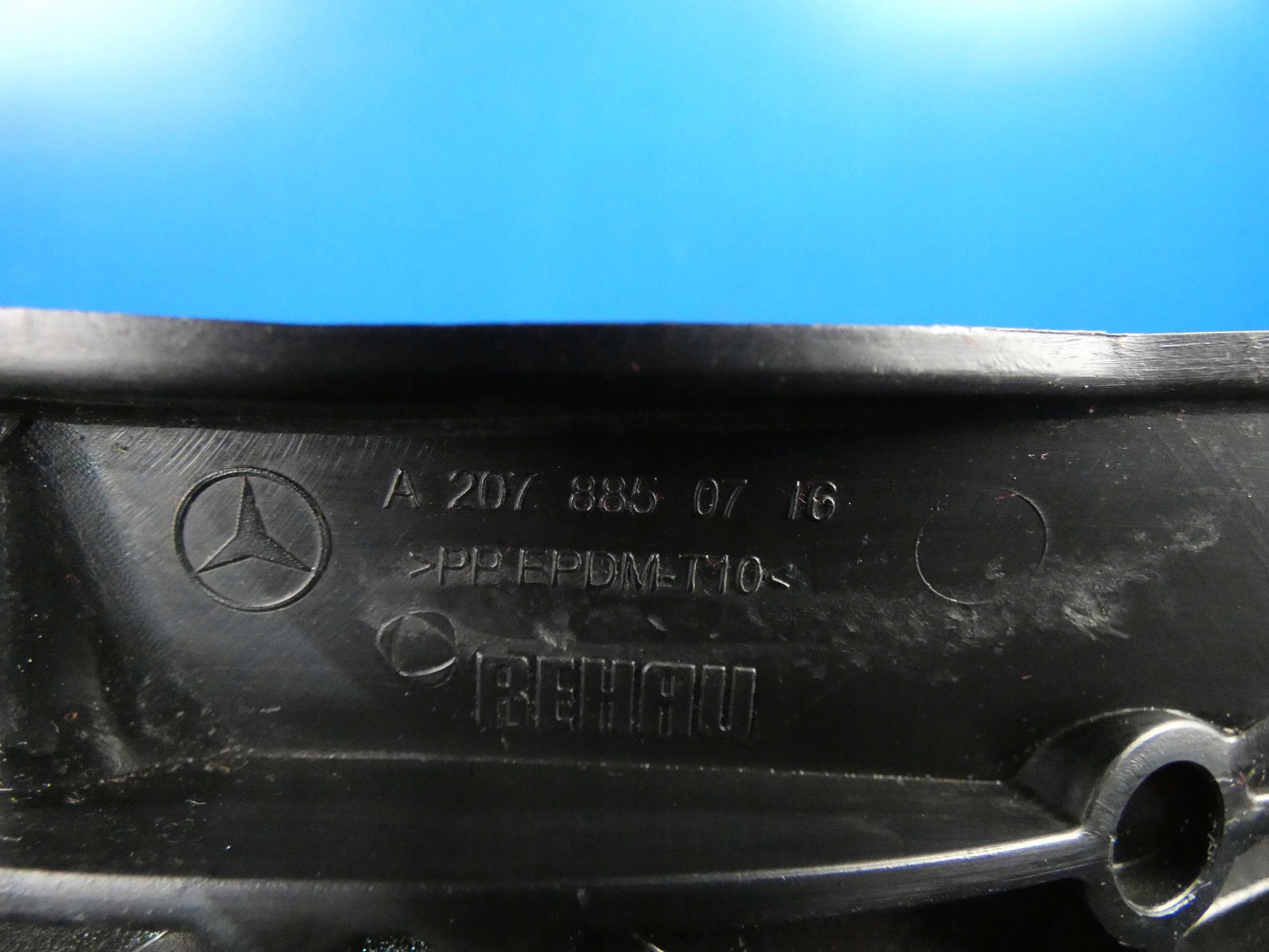 MERCEDES E KLASA W207 support holder of a bumper left front