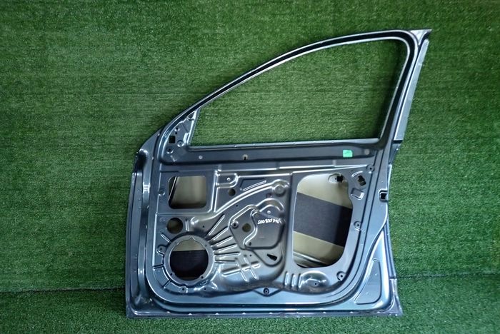 SKODA OCTAVIA III door right front front
