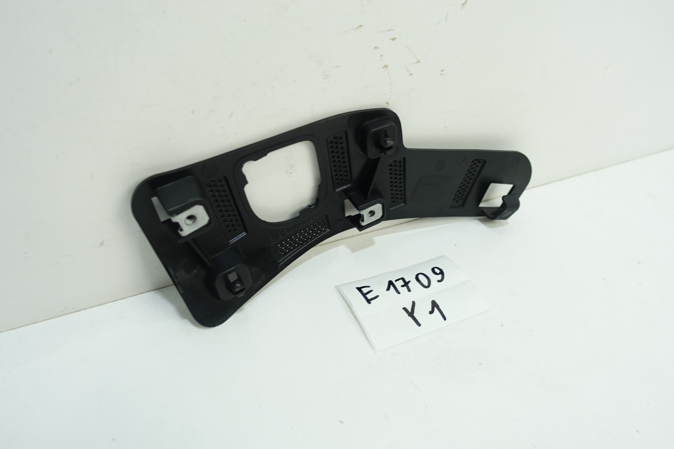Halter der Spritzdüse links ALFA ROMEO STELVIO 16