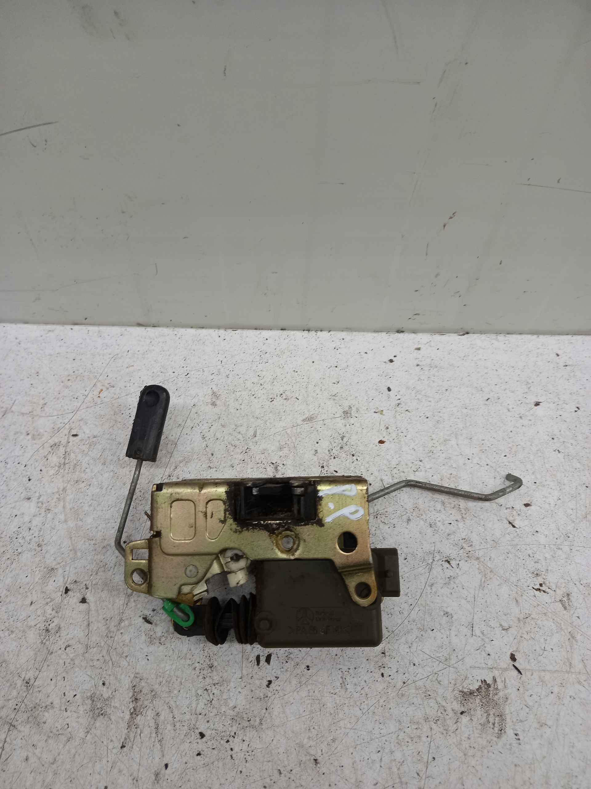 lock door right front RENAULT MASTER 2 2 PIN