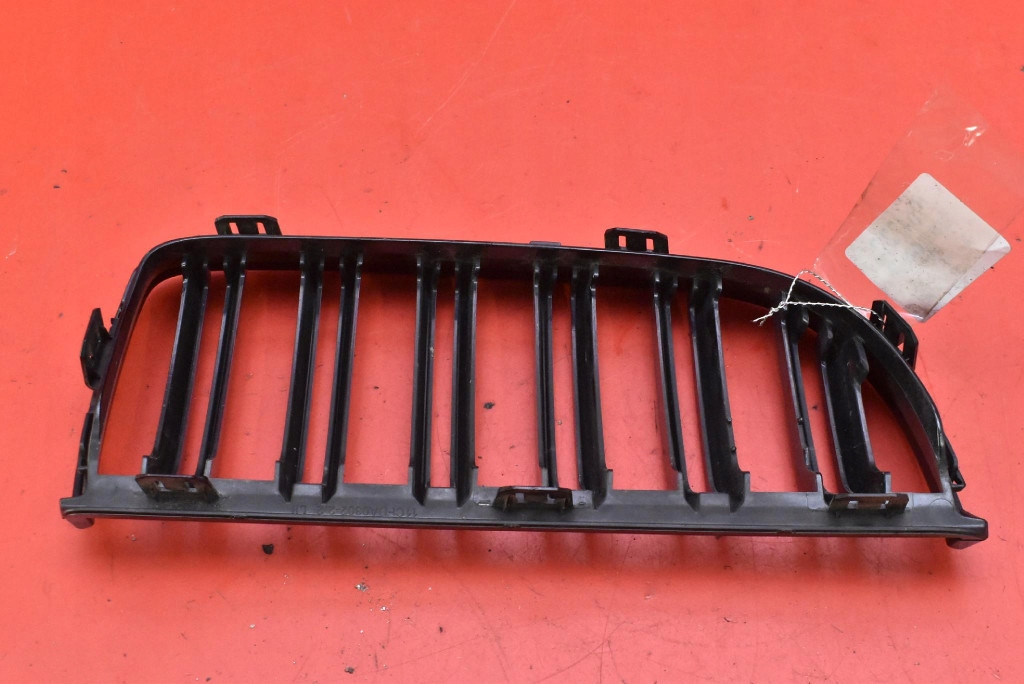 mask cierna bal BMW E90 E91 04-10