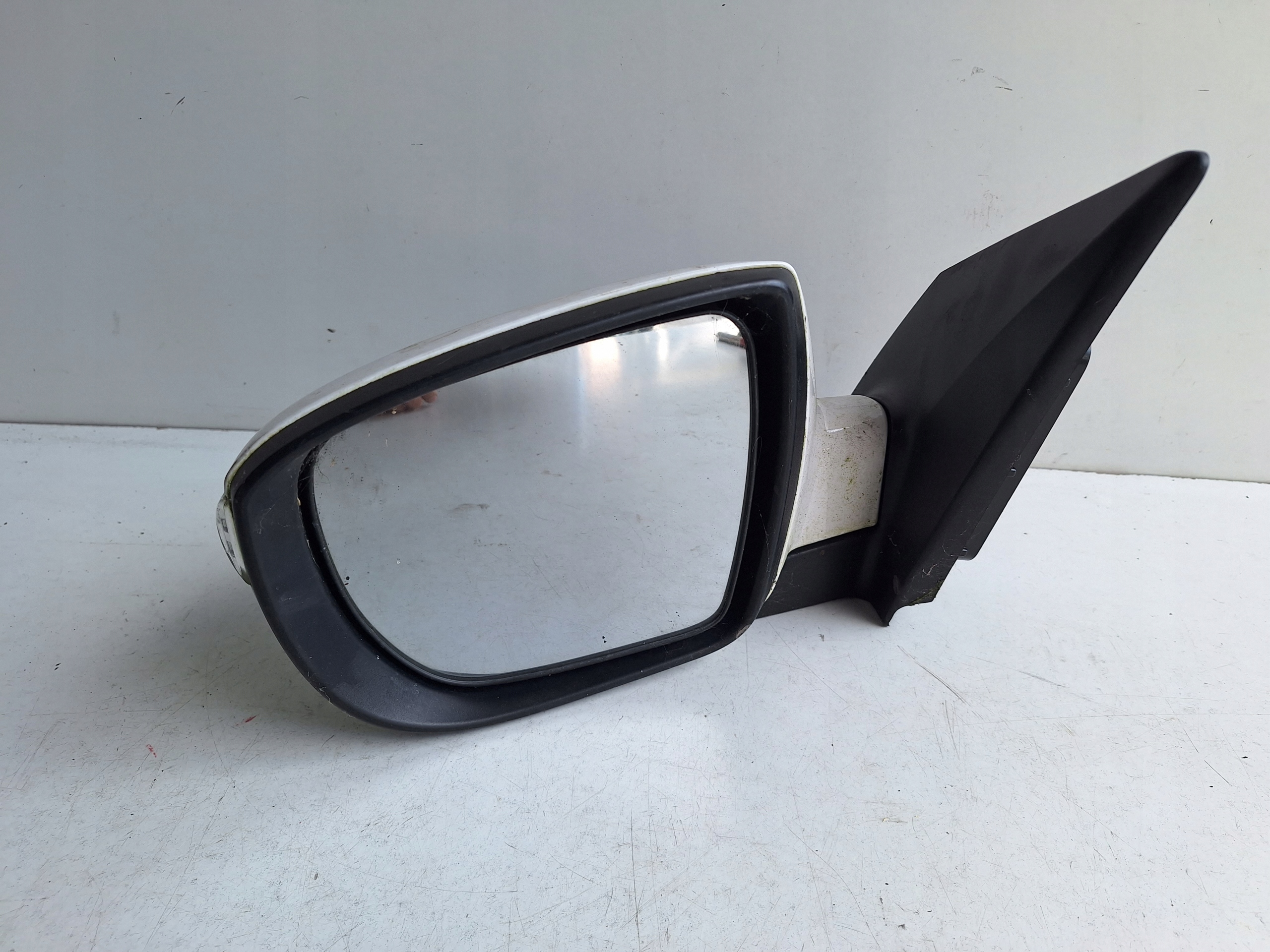 HYUNDAI IX35 09-15 mirror left 8-PIN PKW