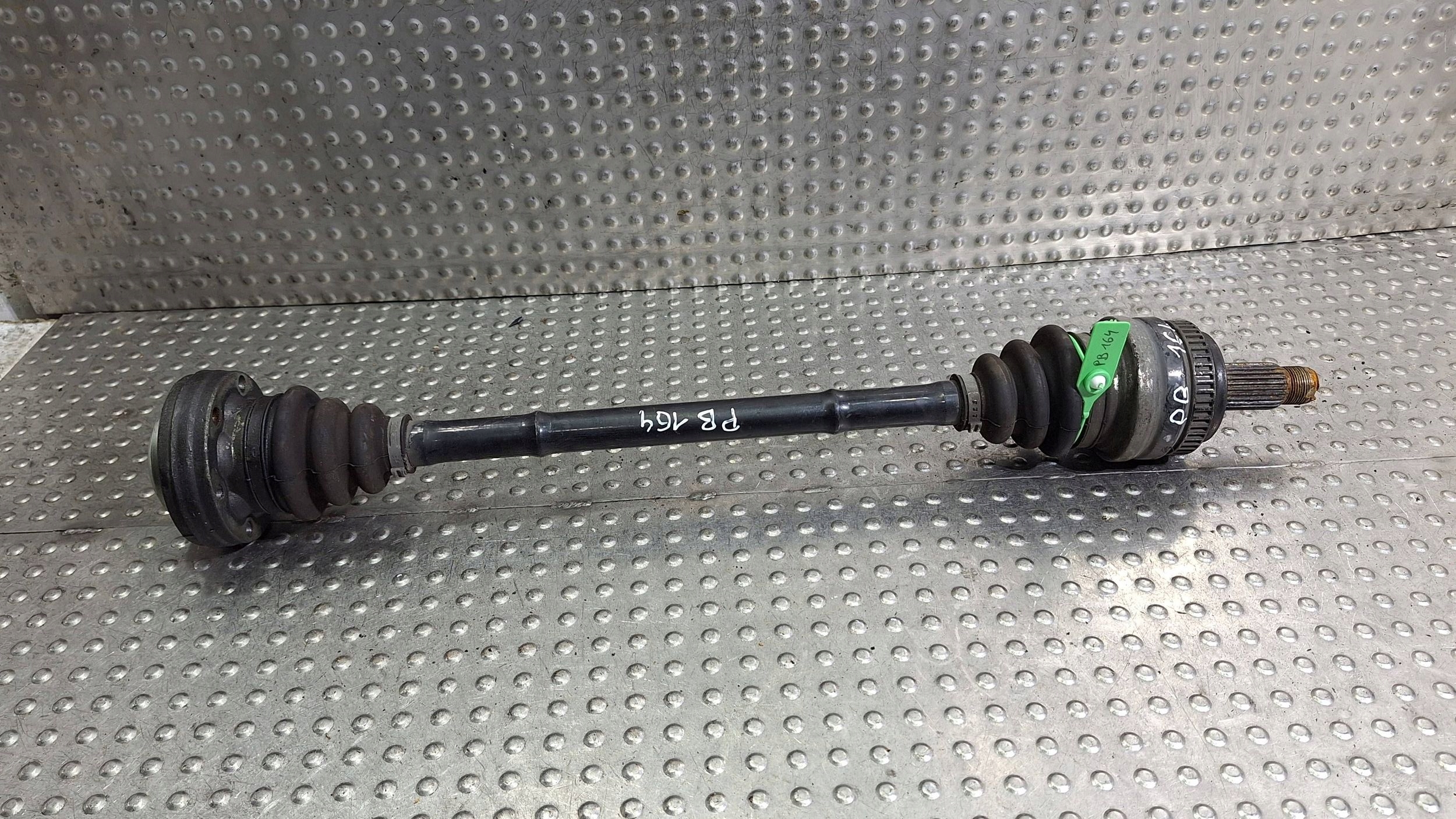 Antriebswelle rechts heck 7533446 BMW E81 E87 E90 E91 E92 2.0D N47