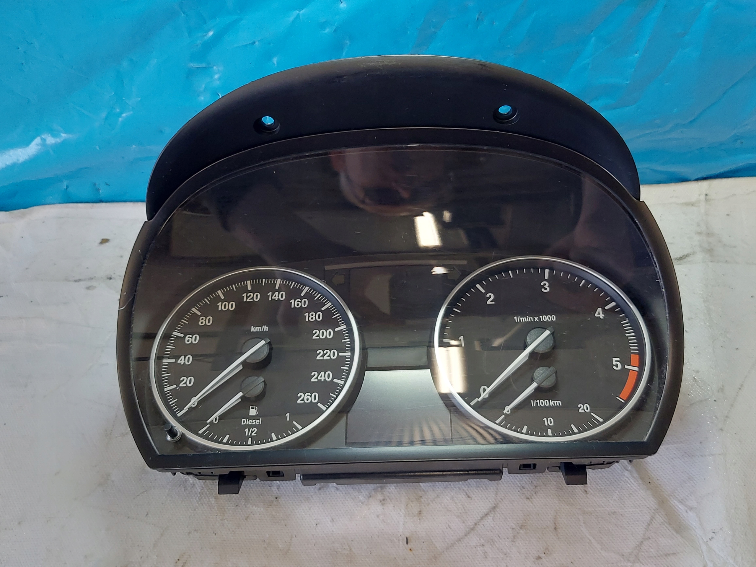 dials clock BMW 3 E90 318D 916684602