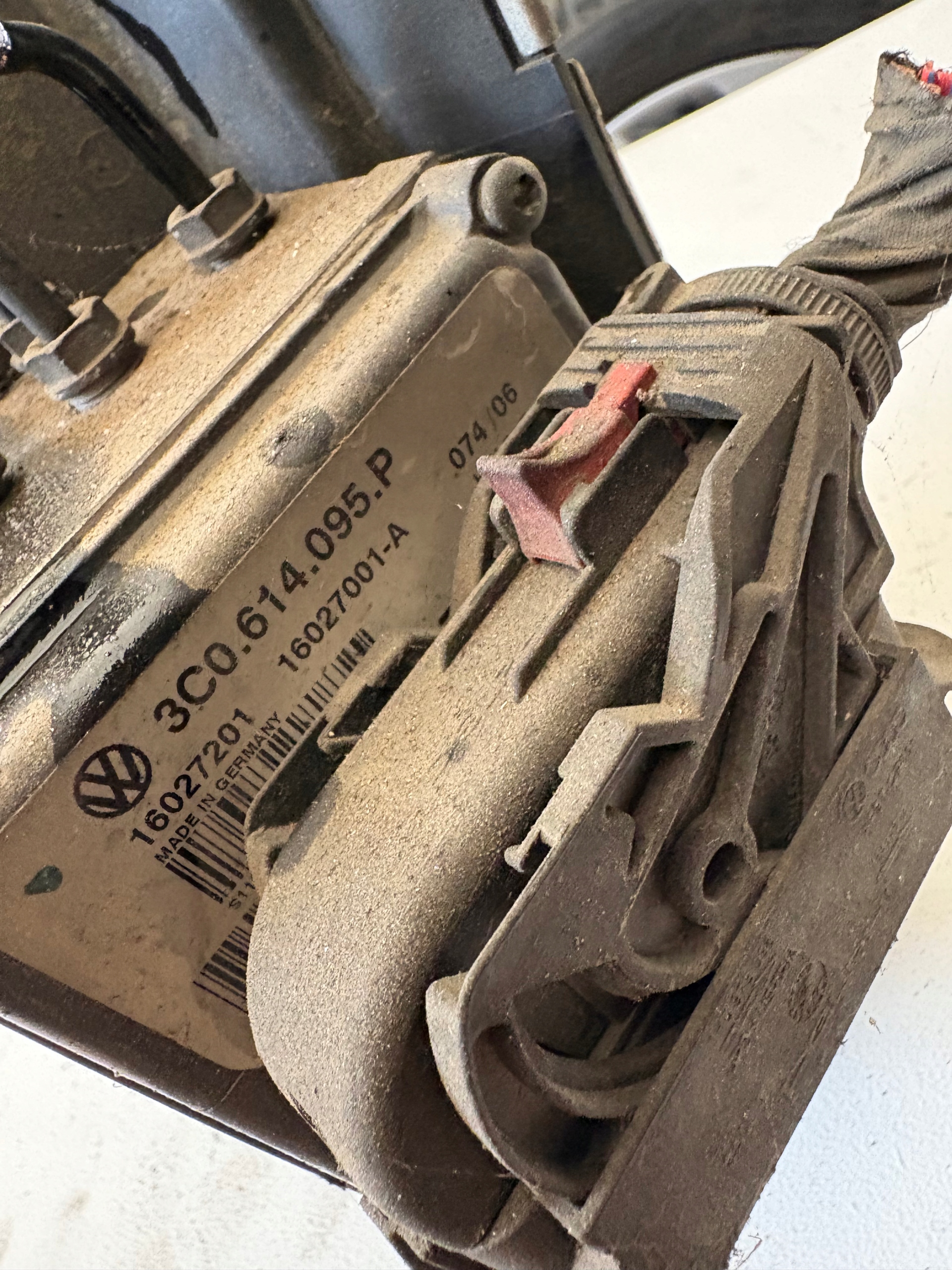 VW PASSAT B6 servo bubanj ABS 3C0614095P
