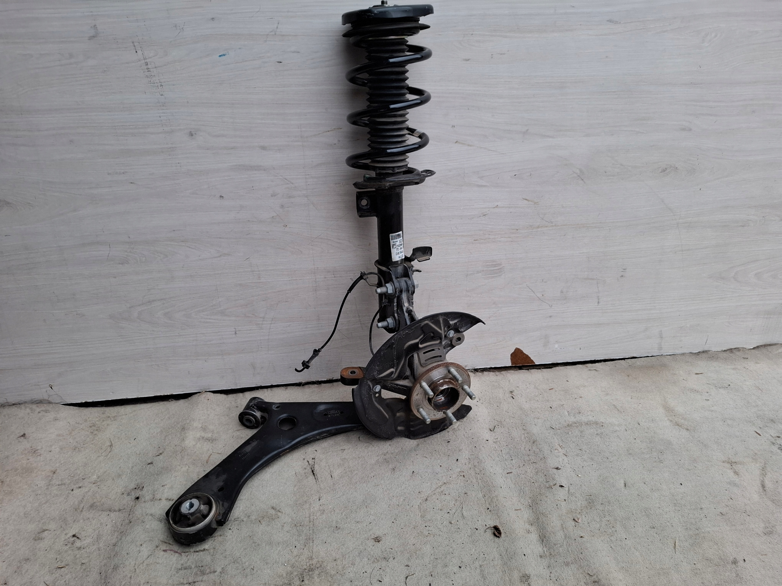 FORD KUGA MK3 LIFT 24r 2.5 HYBRYDA swing McPherson right front