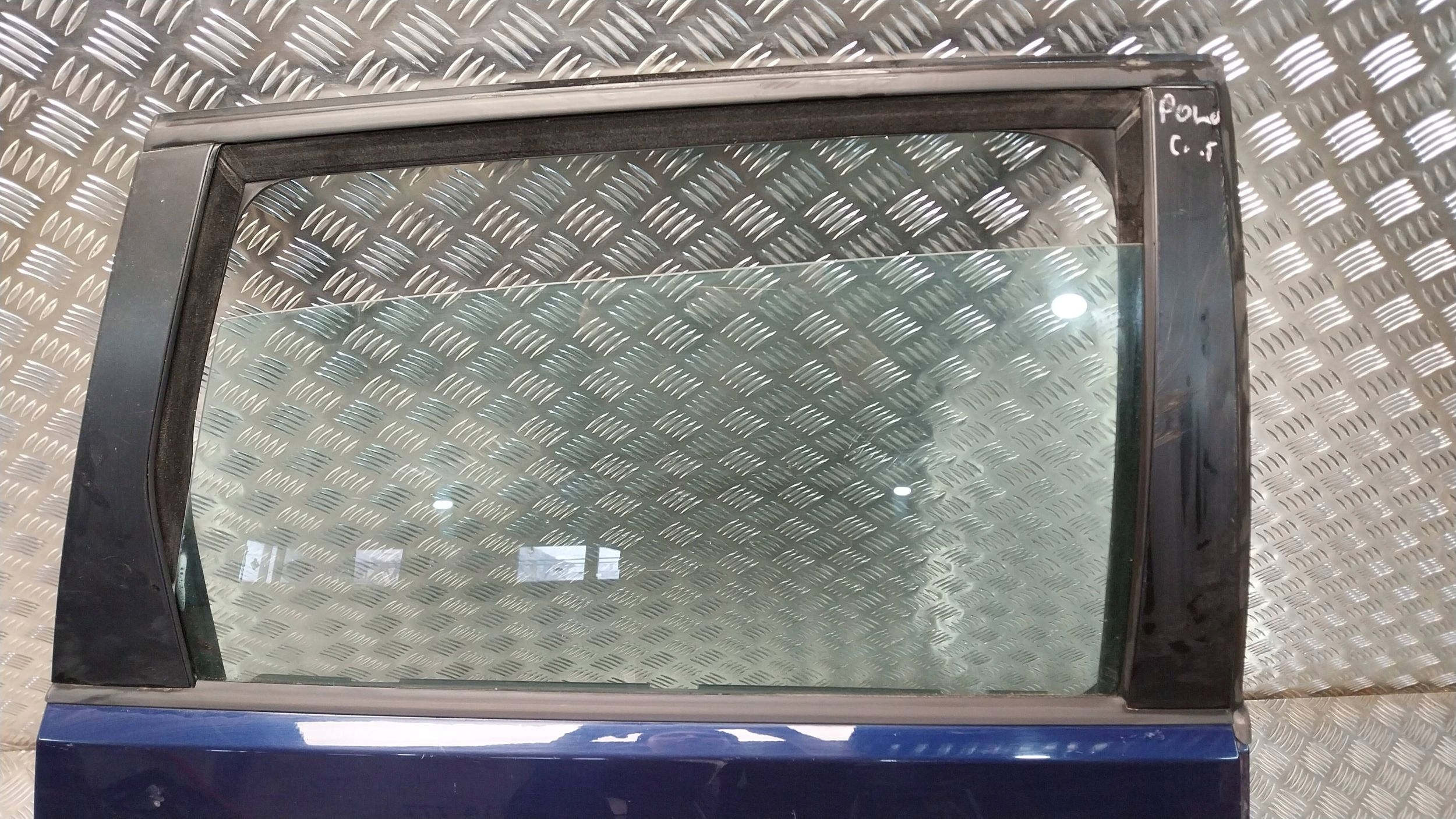 Tür heck rechts VW POLO 6Q 01