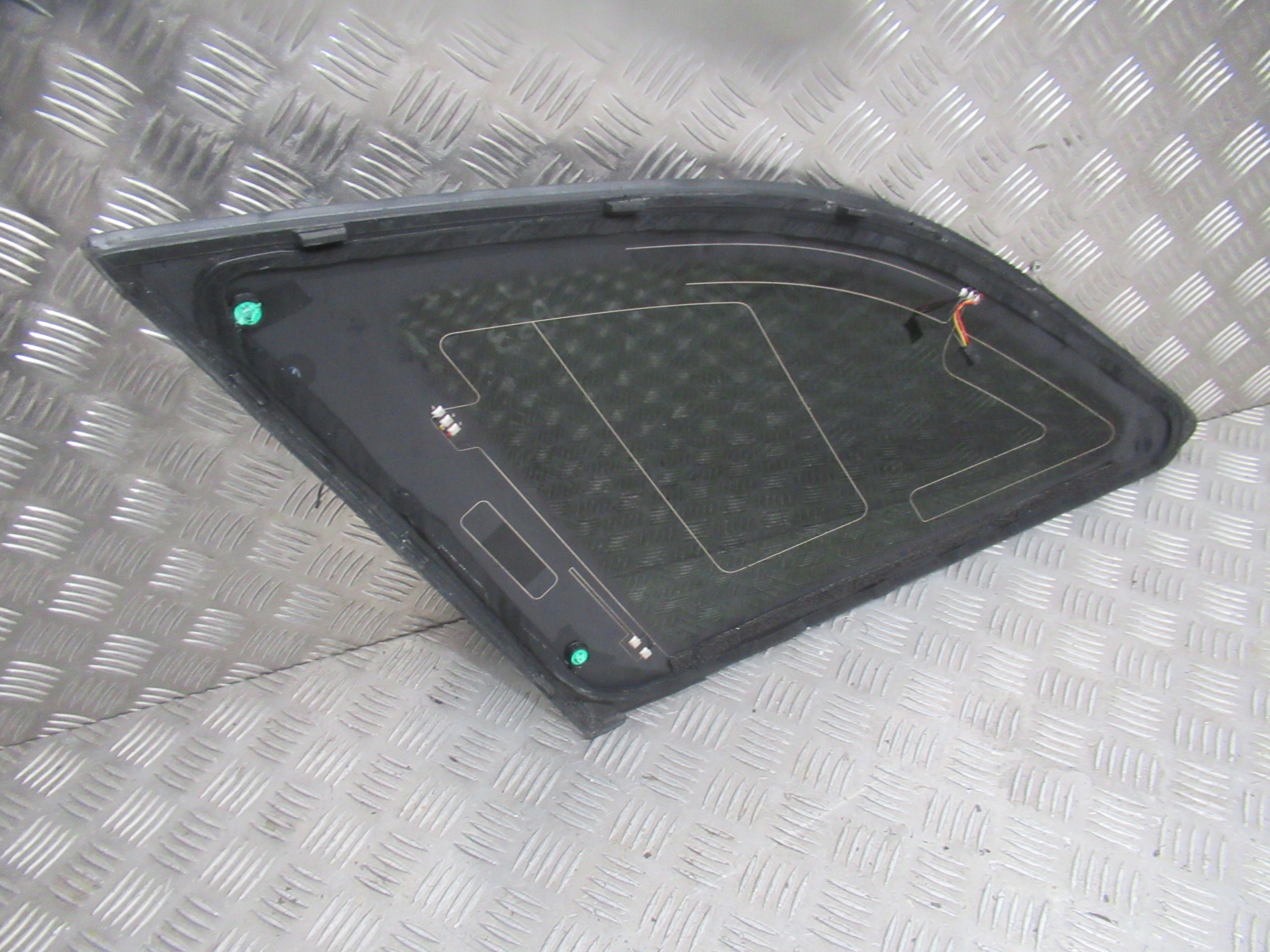 AUDI S4 A4 RS4 B8 KOMBI SZYBA KAROSERYJNA PRAWA LEWA 15R AS3 Producent Audi oe