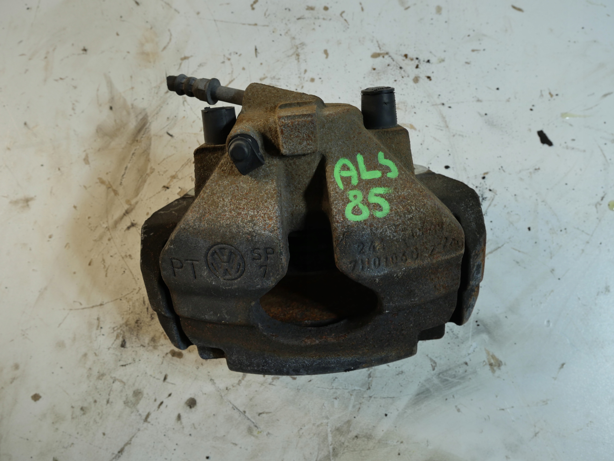 třmen VW T5 7H0106027 levý