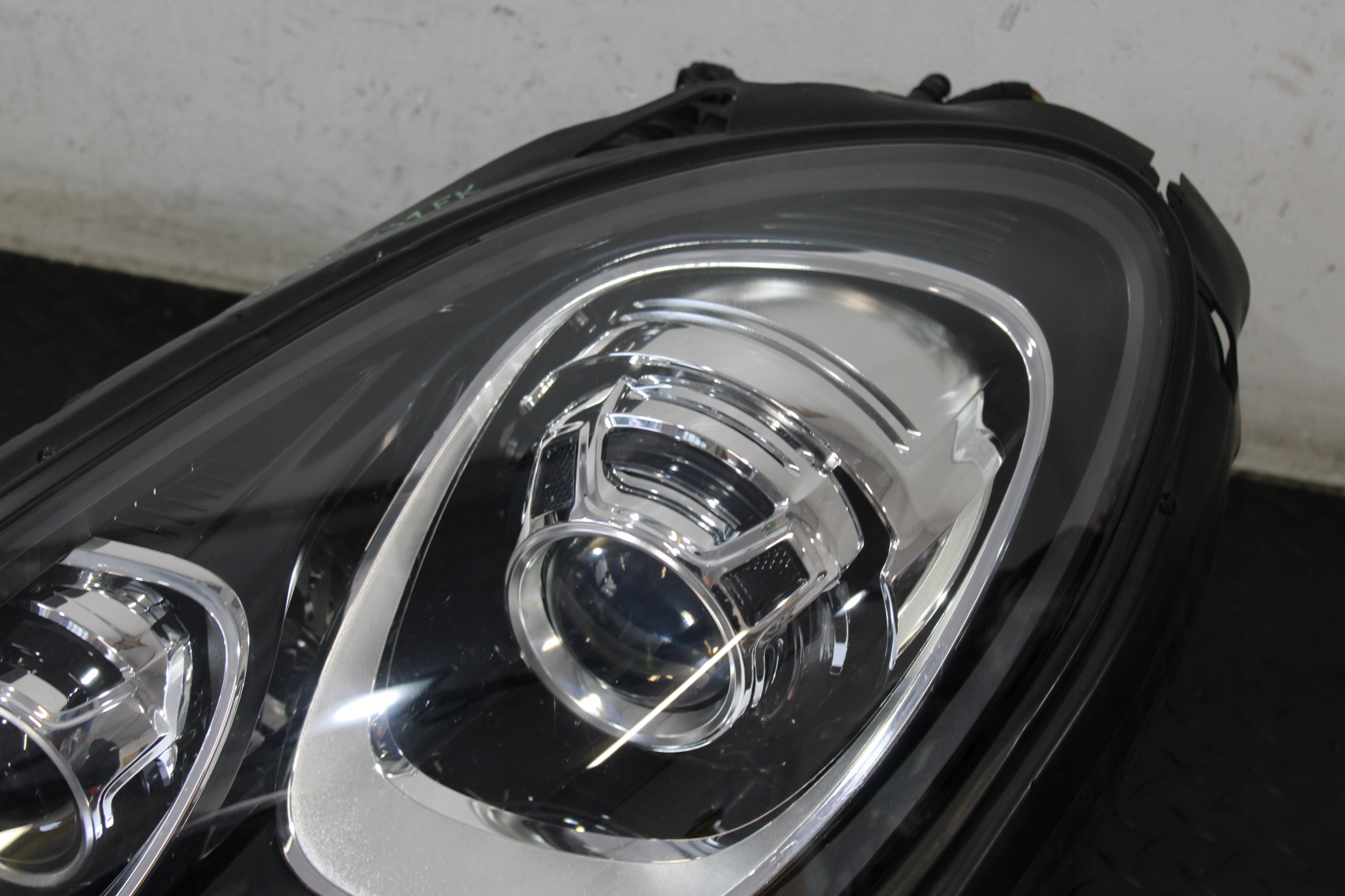 lights front front PORSCHE MACAN 95B 95B941030ET 95B941031FK