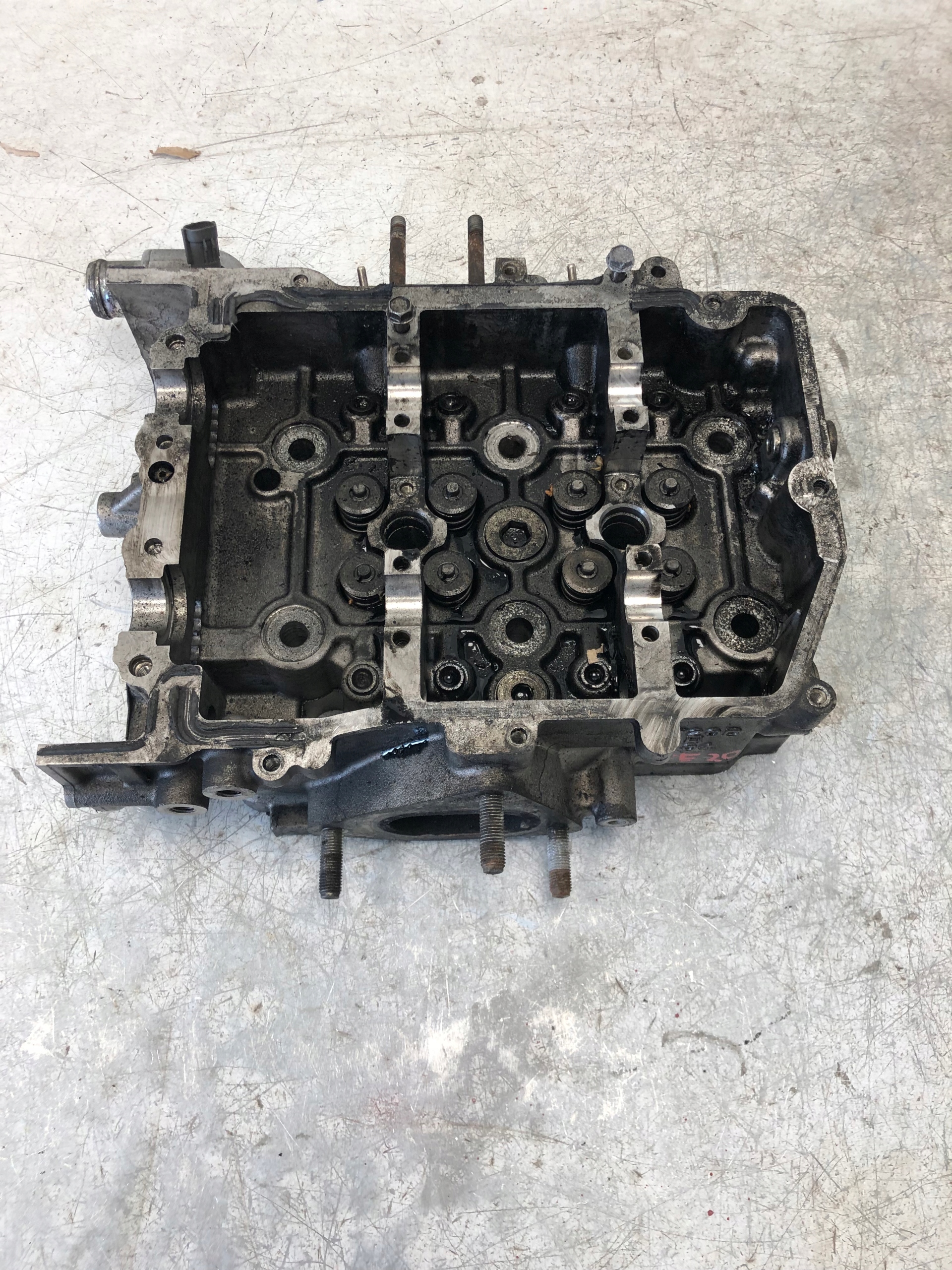 TESTATA SUBARU LEGACY IV 2.0D EE20