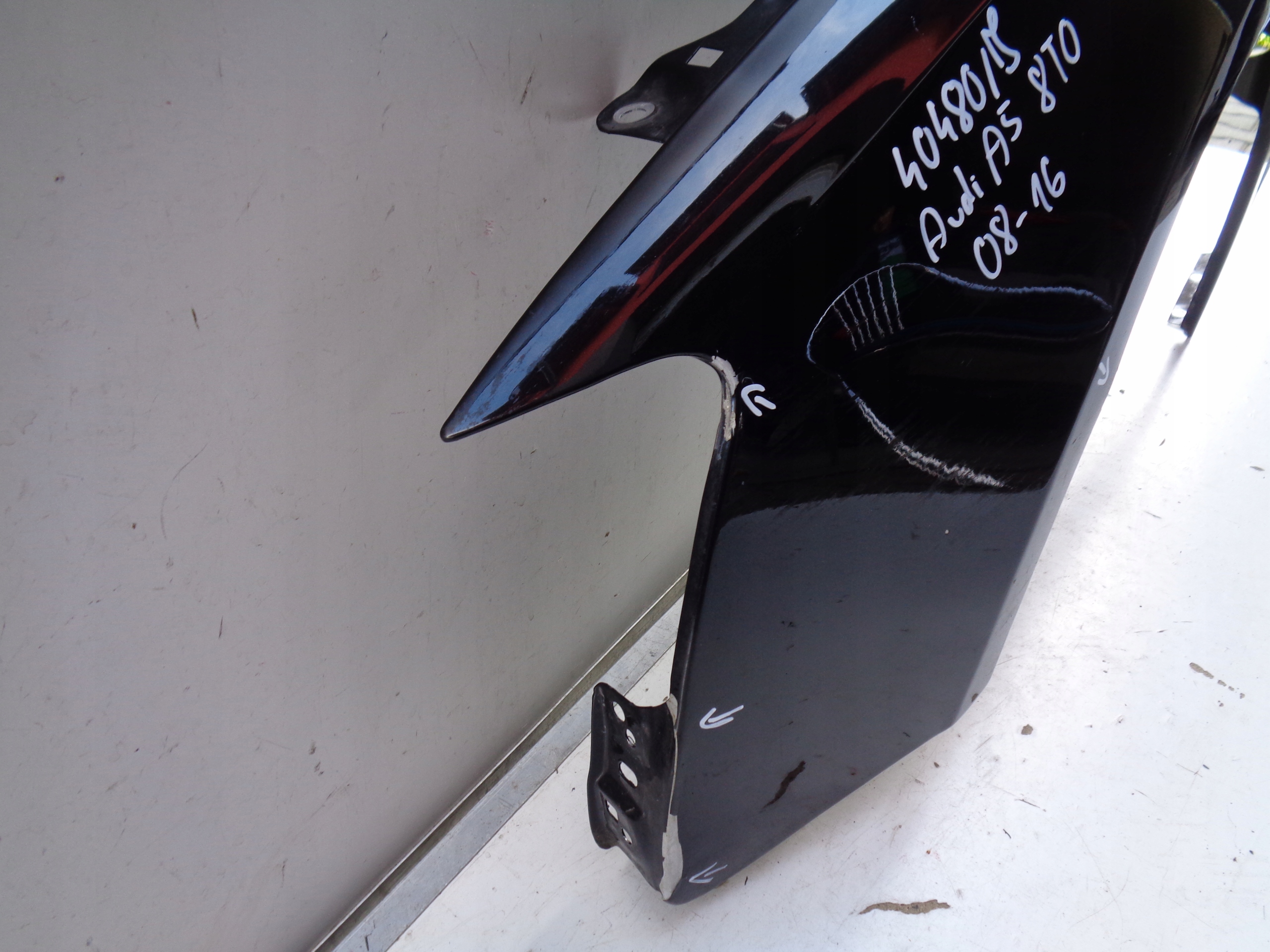 fender left front AUDI A5 8T0 08-16 NR 40480