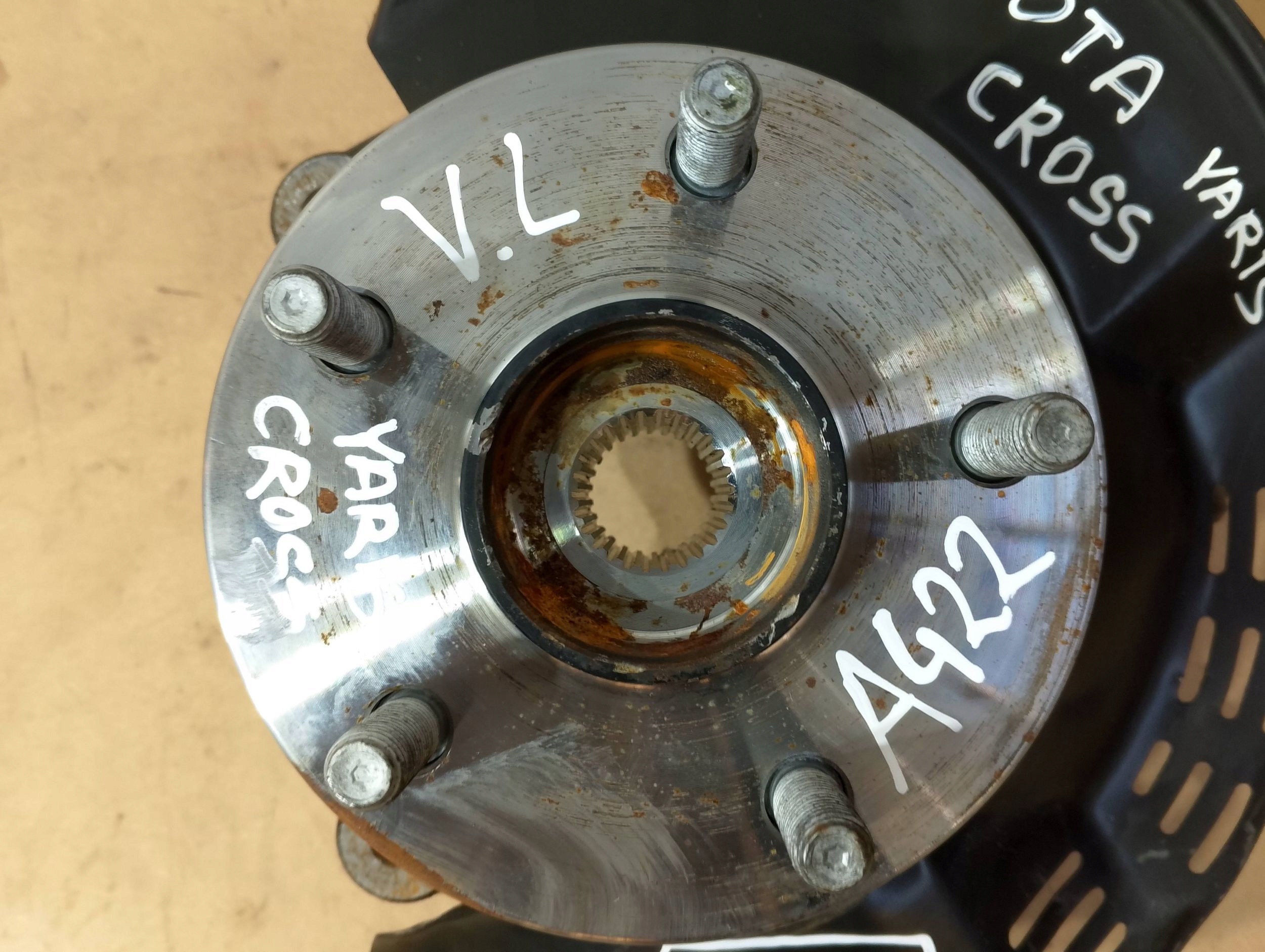 TOYOTA YARIS CROSS swing front left 1.5 HYBRYD (A422)