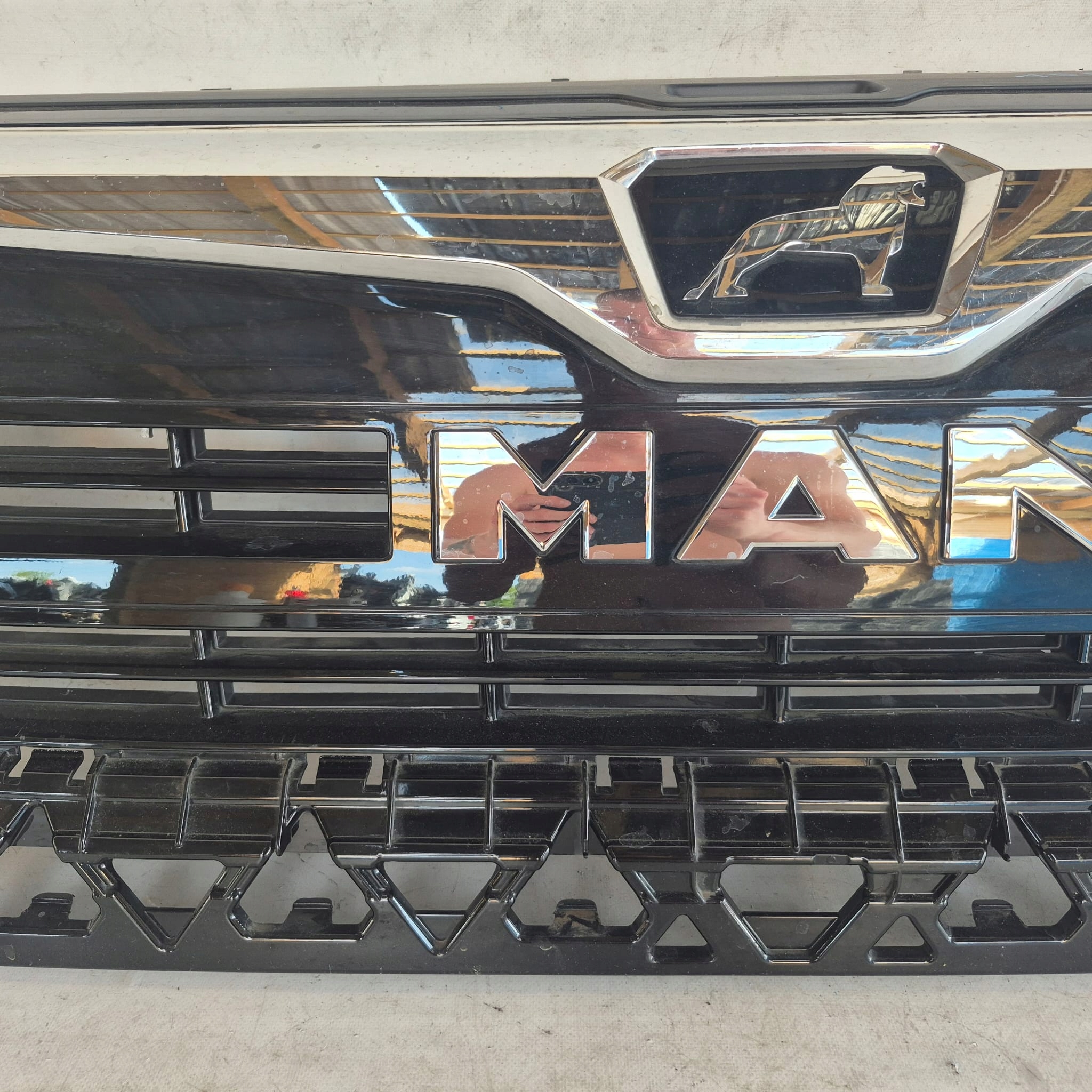 MAN TGE 7C0 16- grill grille radiator 7C0853653