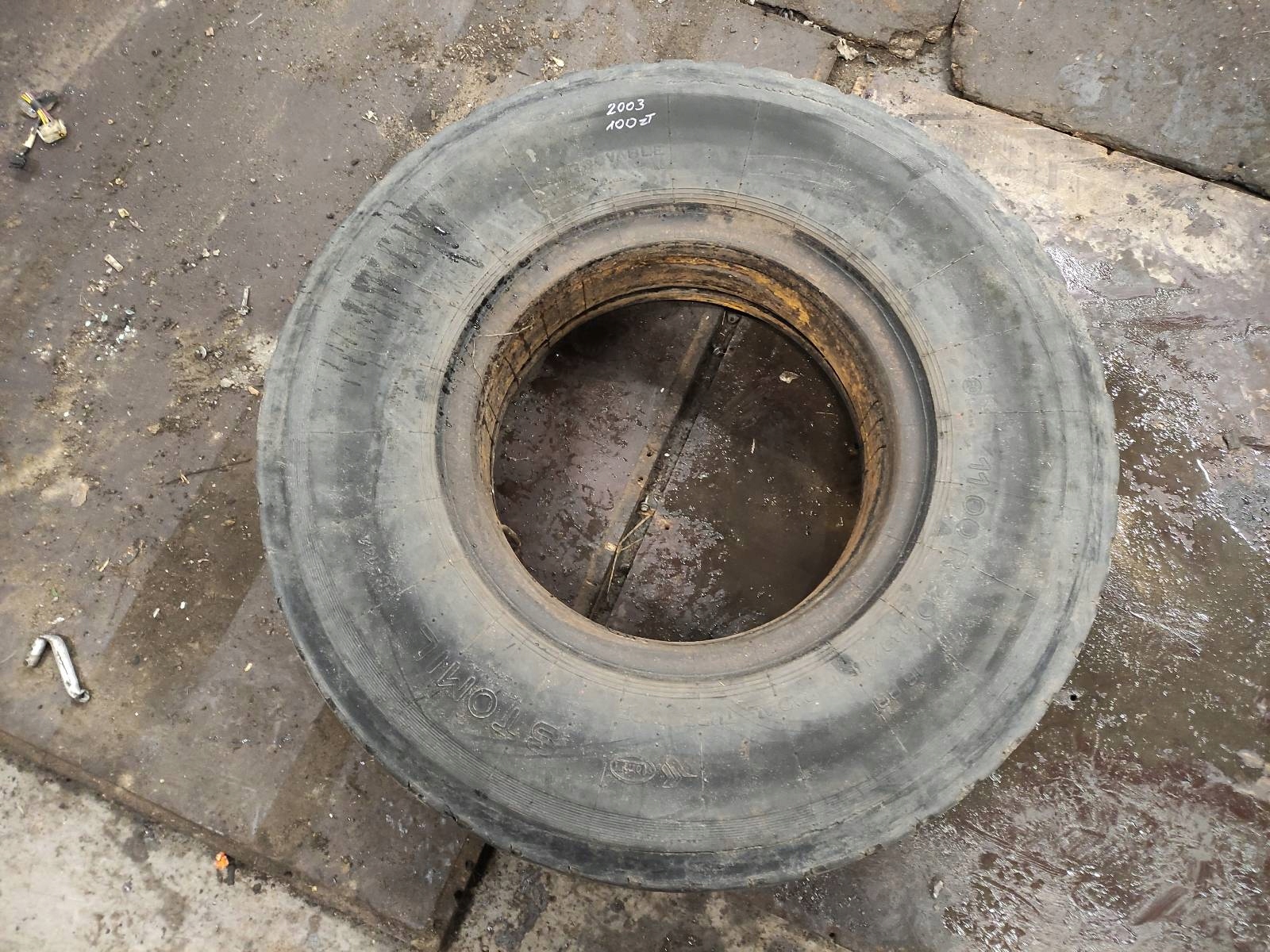 OPONA STOMIL OLSZTYN 11.00R20 2003R