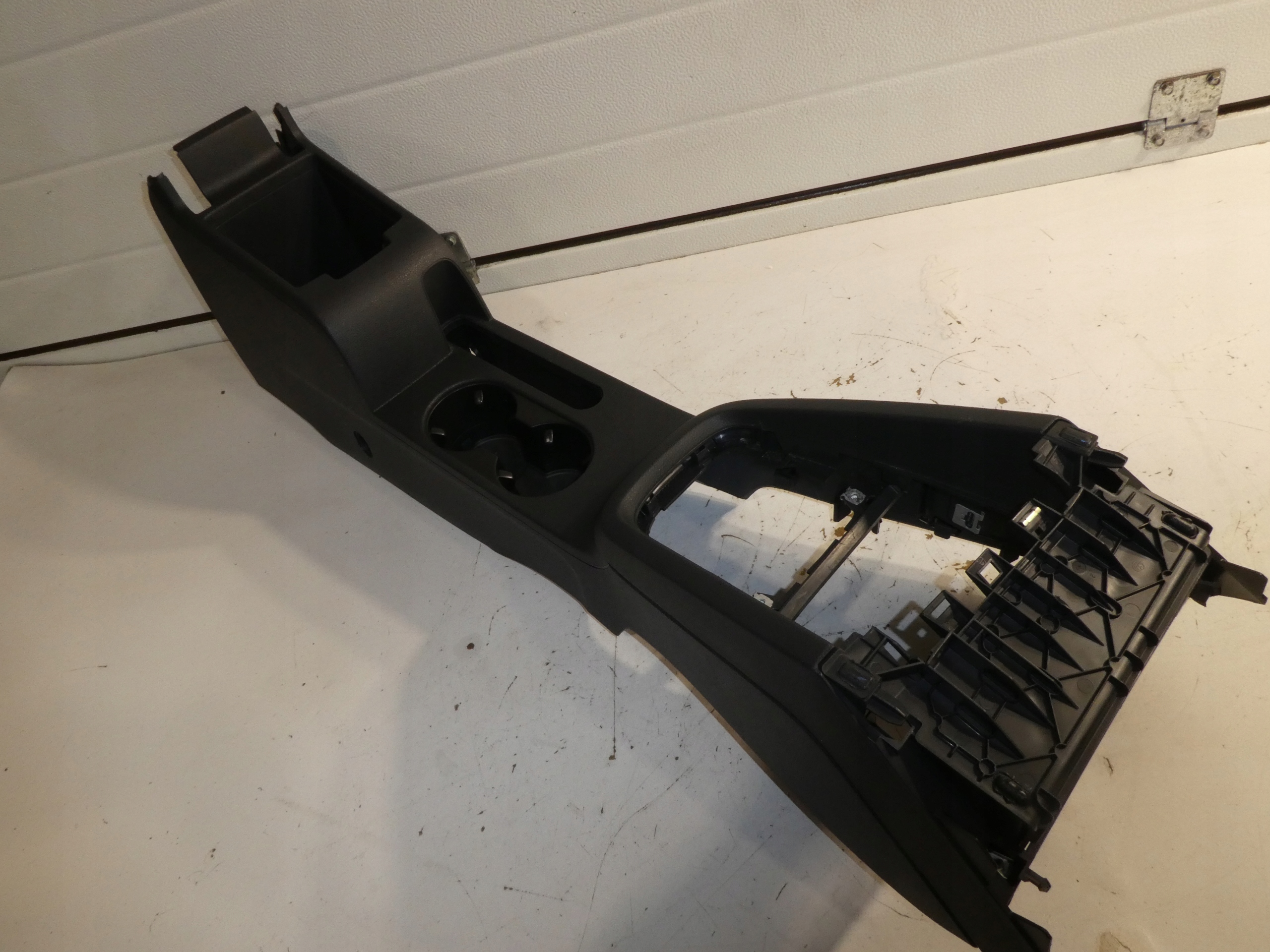 TUNEL mitte VW JETTA 5C7863241 5C6864255