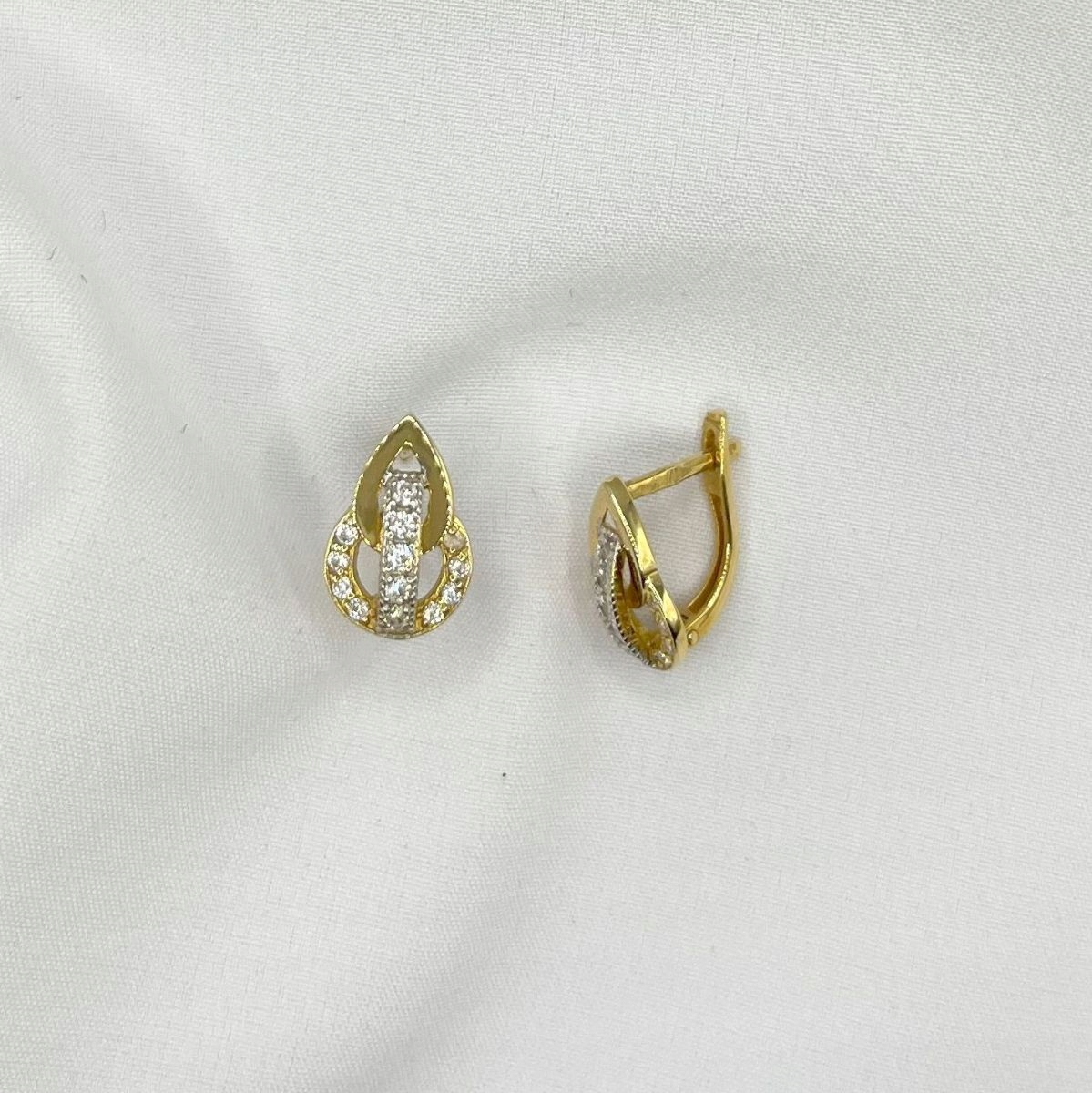 Zlaté náušnice s dvojitými slzami a zirkony 585