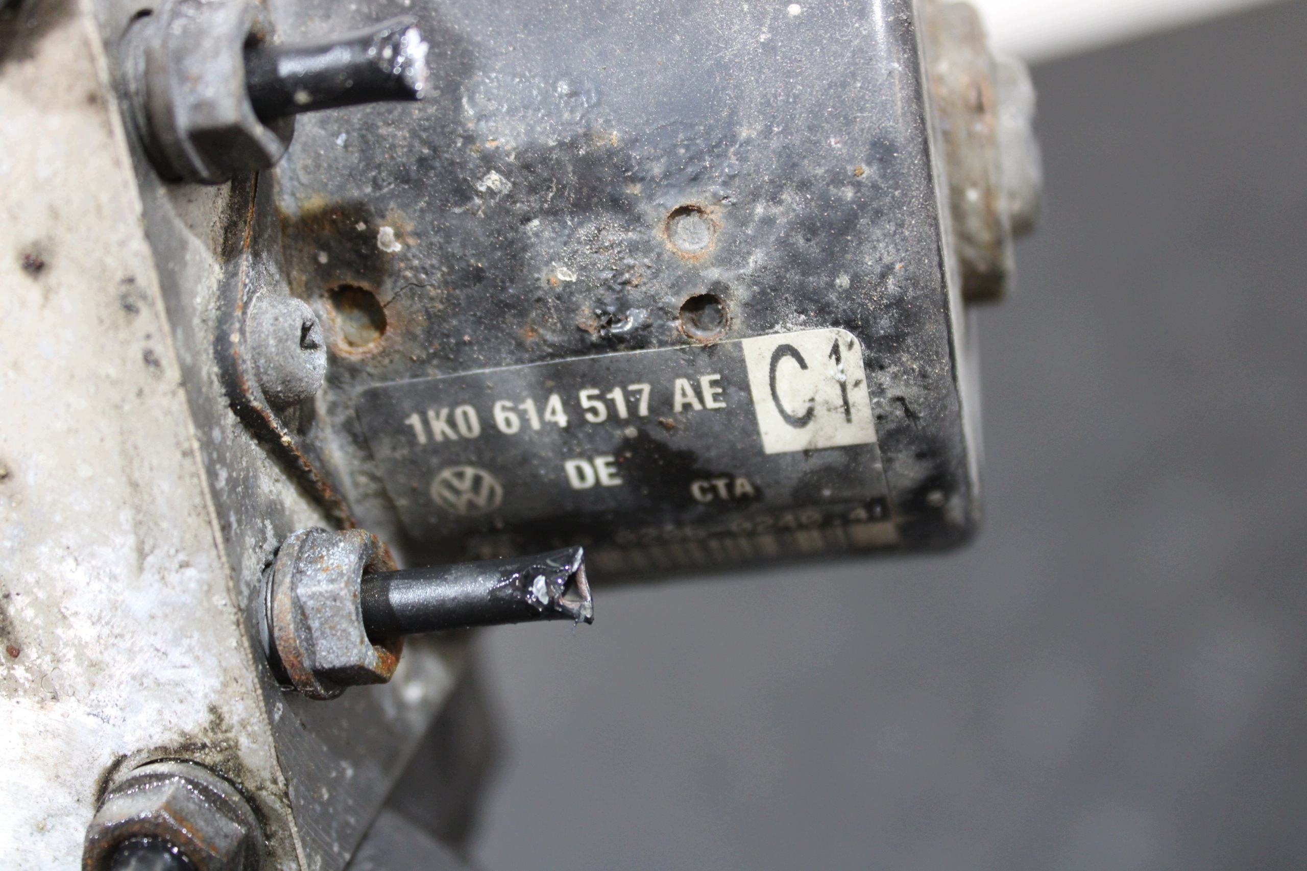 pump ABS 1K0614517 1K0907379AC VW TOURAN 1T0 1T FL 1,9 TDI