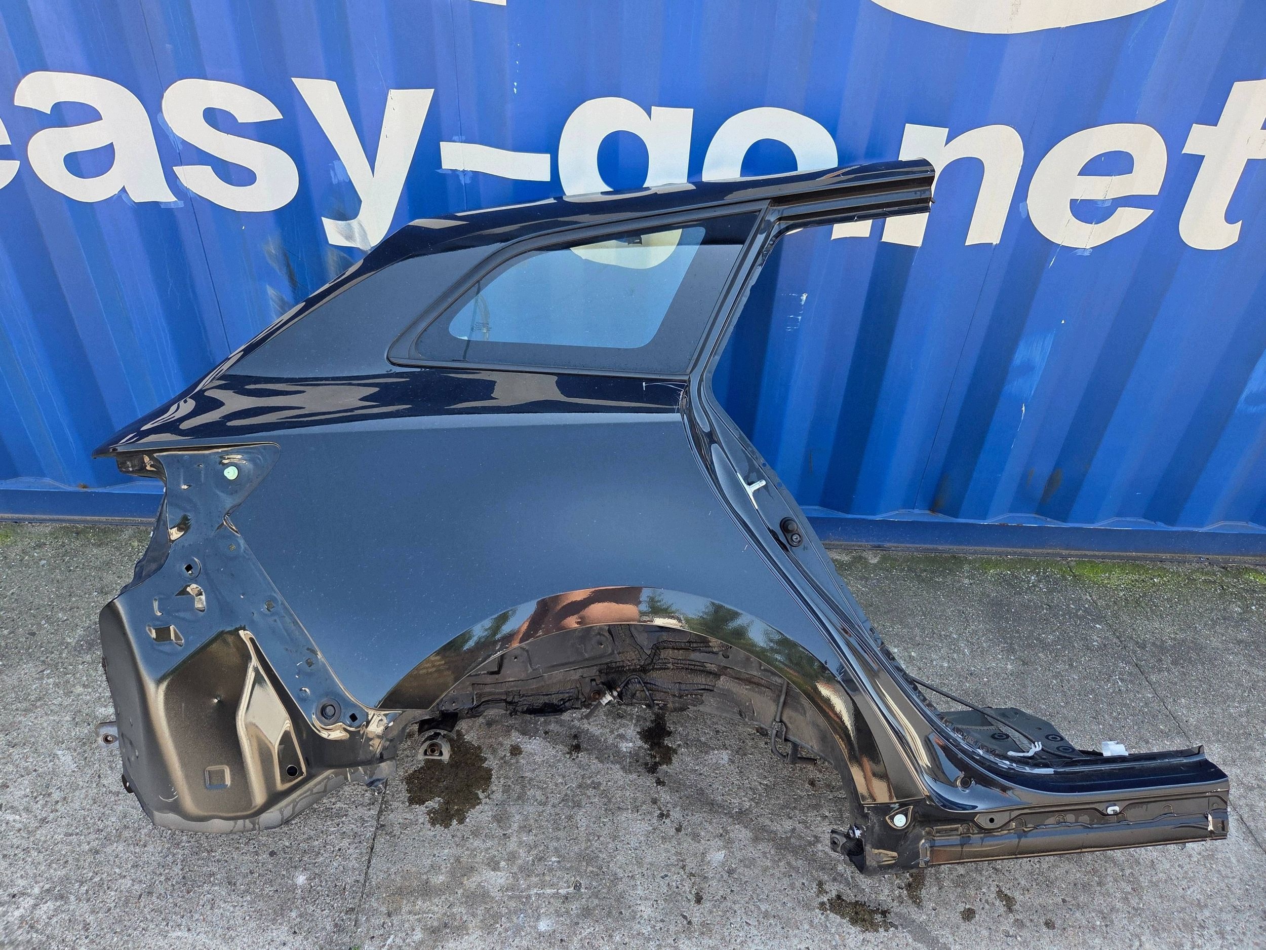 Toyota Corolla E21 Kombi 2020r quarter rear right