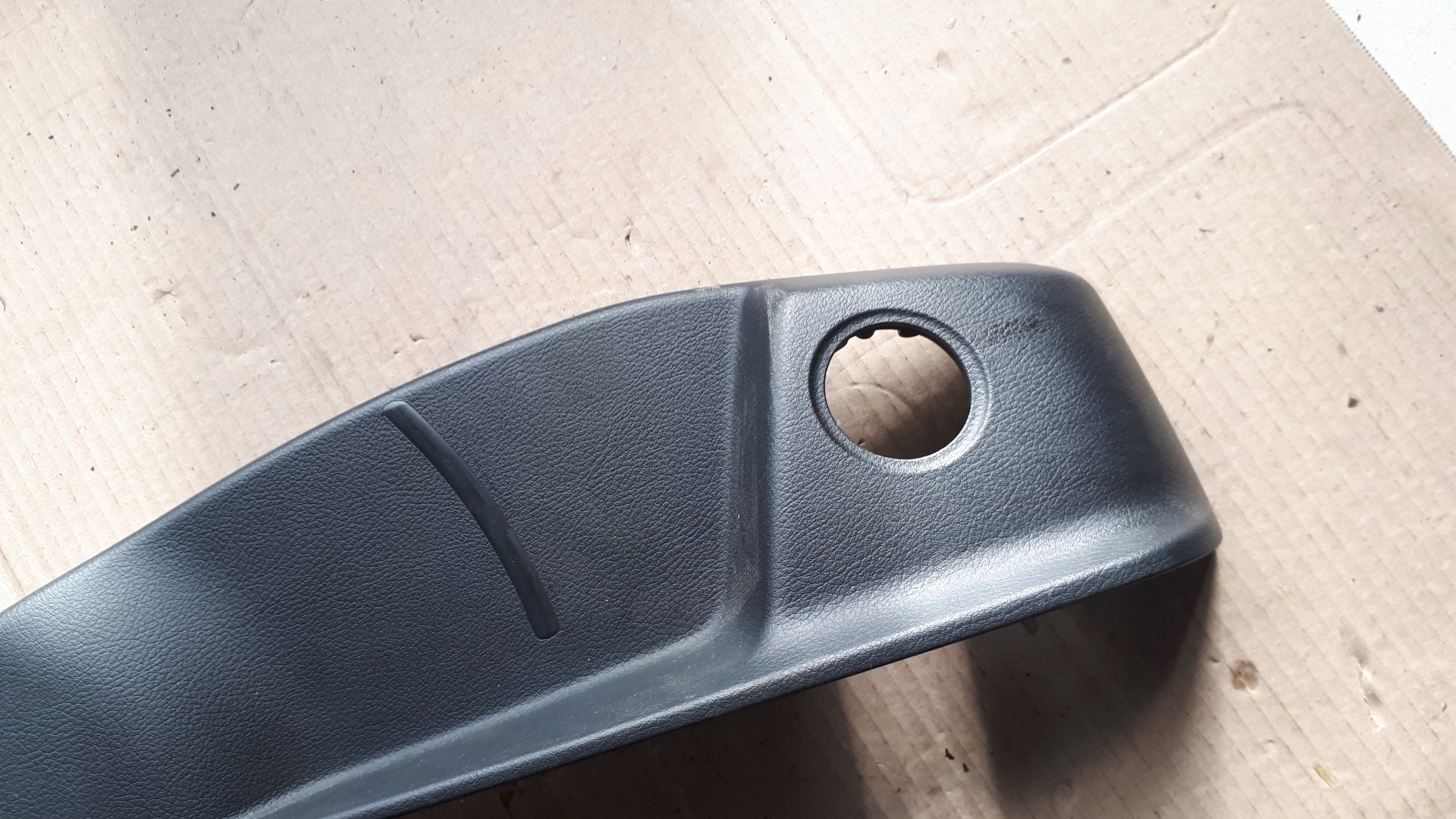 A4 B9 8W Blende Abdeckung SITZ rechts 8W0881326A A5 8W