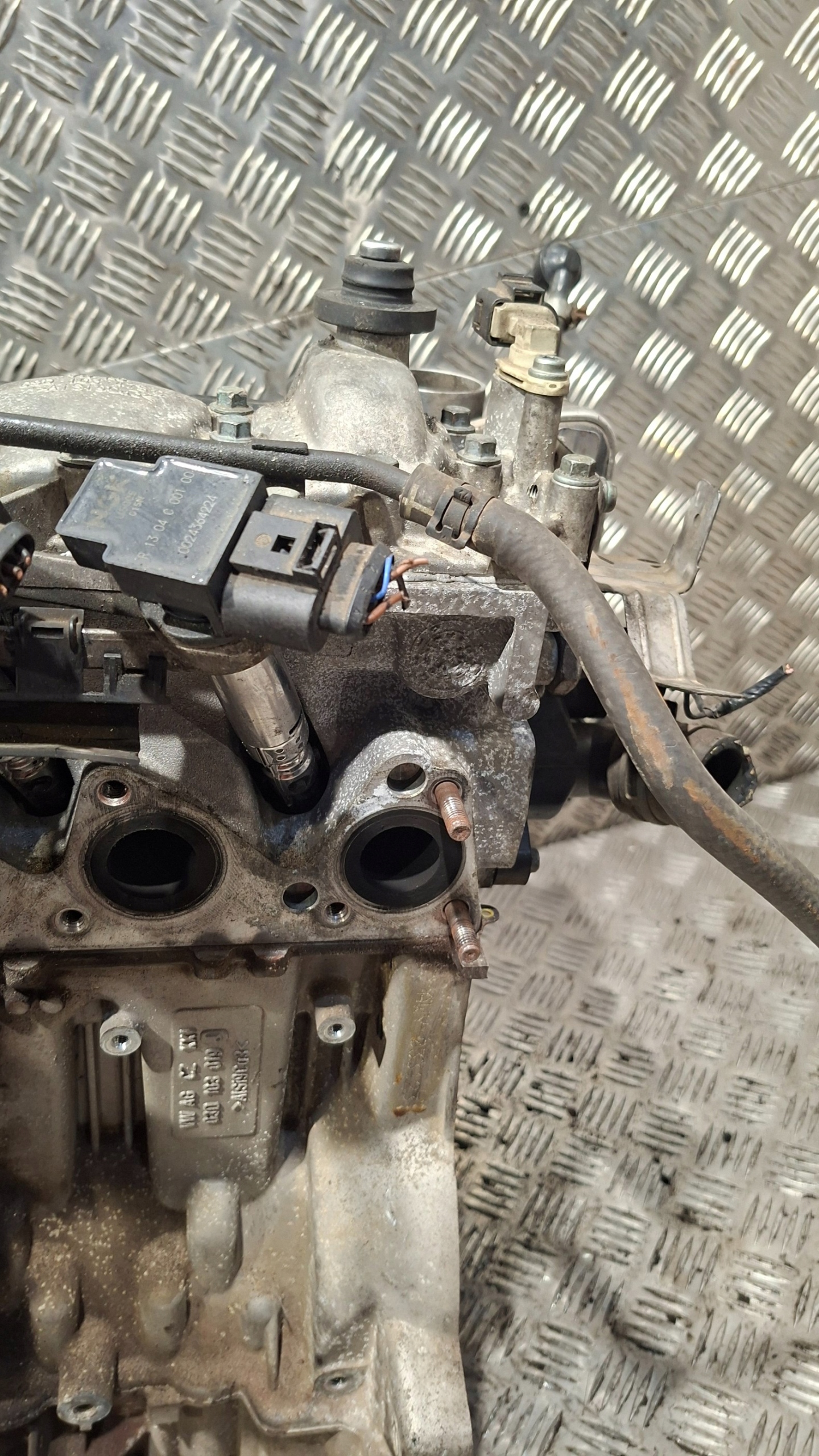 engine pillar unprotected VW POLO 9N 1.2 AWY