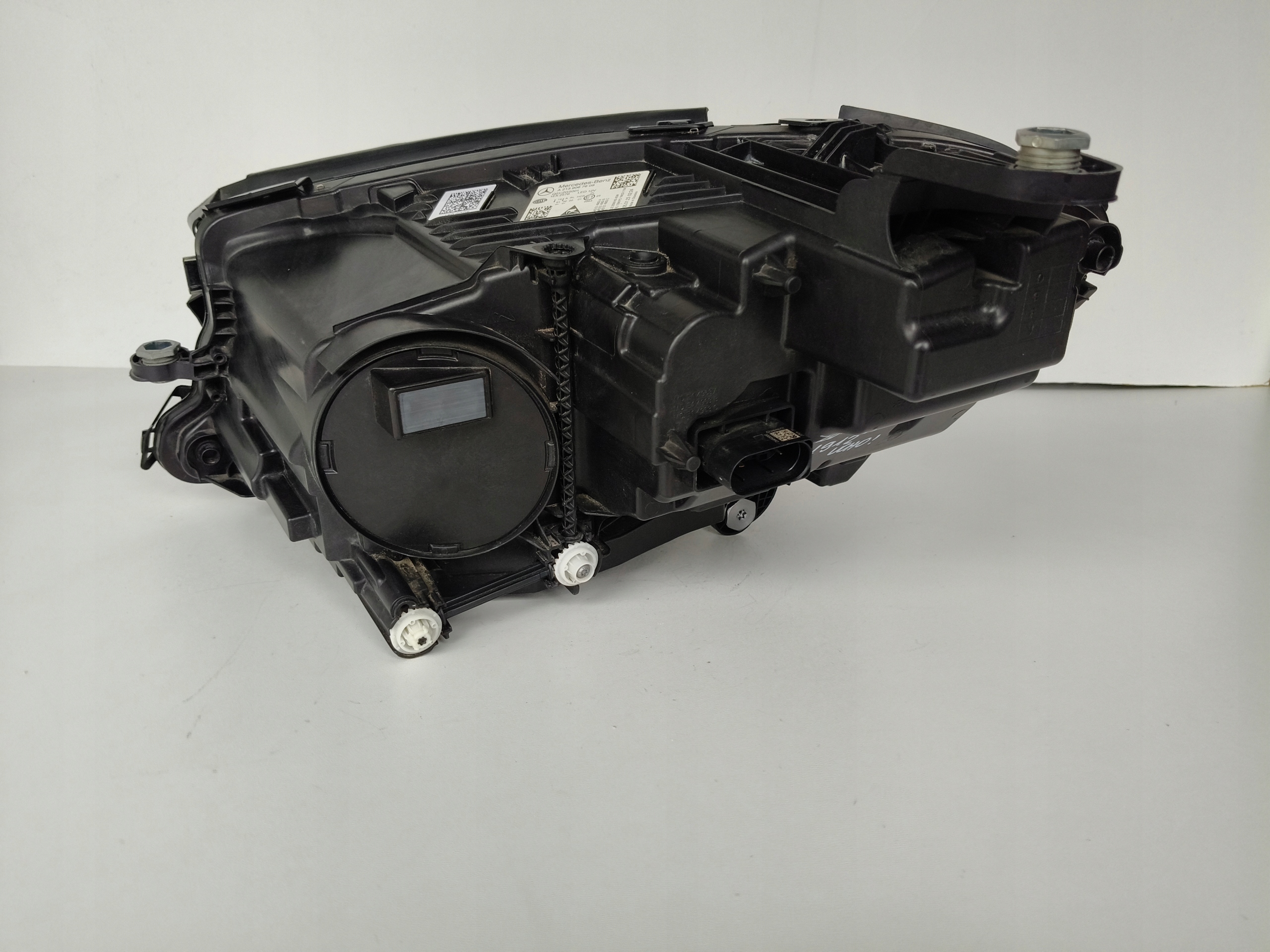 light right REFLEKTOR MERCEDES E-KLASA W213 20- LIFT FULL LED