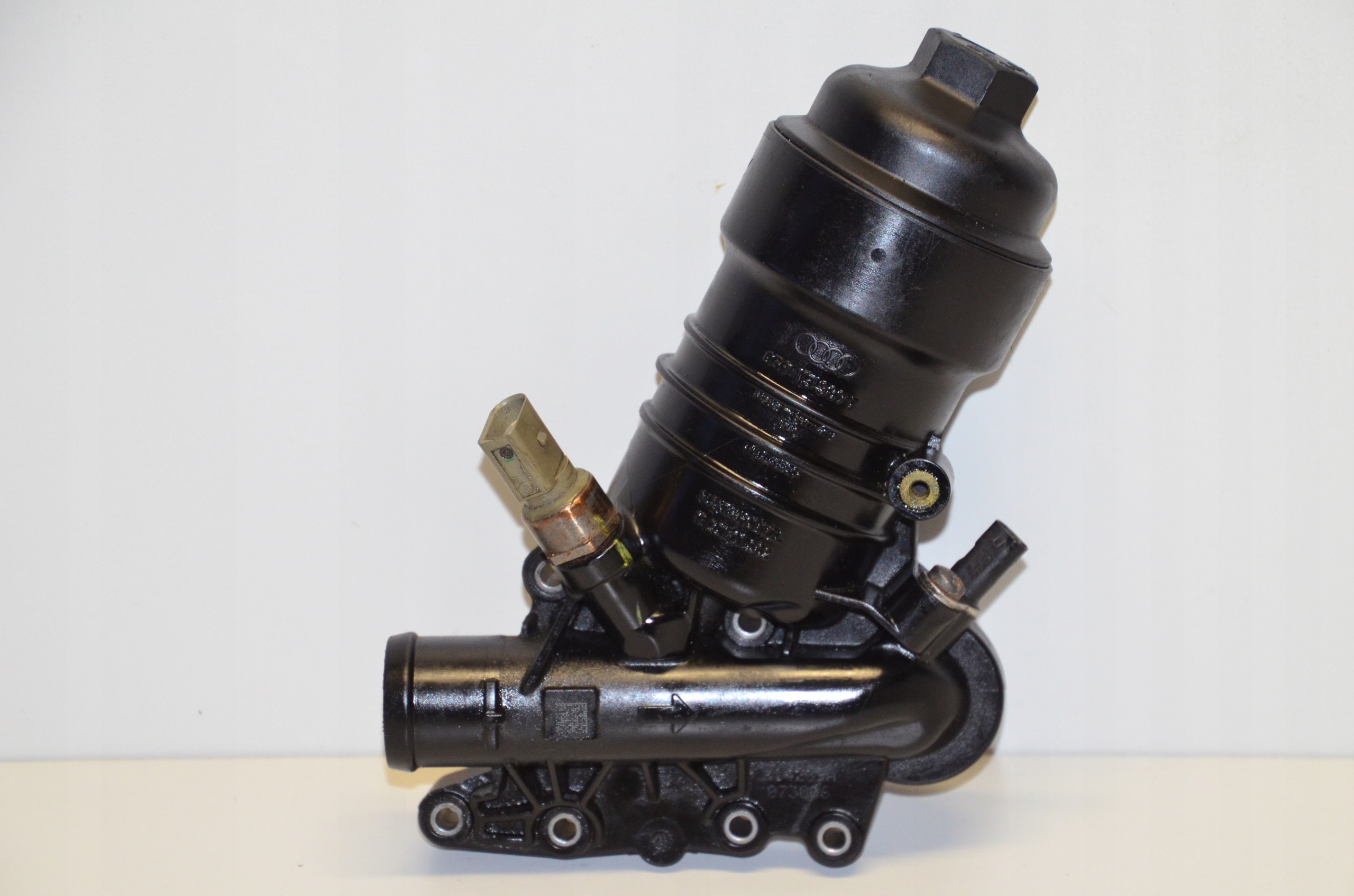 VW AUDI PODSTAWA OLEJU 059115389T Part number 059115389T