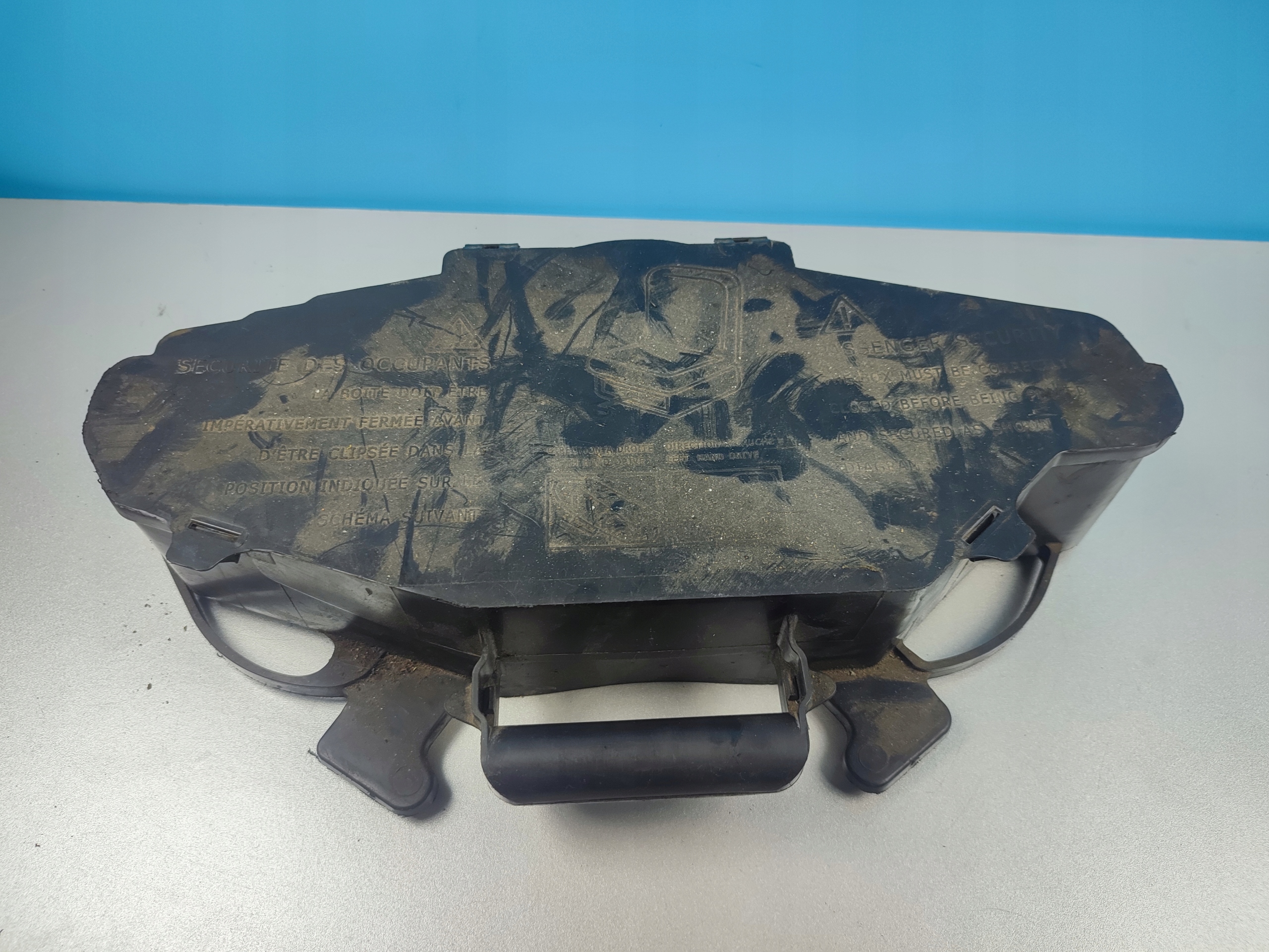 ПАТРОН РЫЧАГА OPE RENAULT TRAFIC VIVARO 8200727771