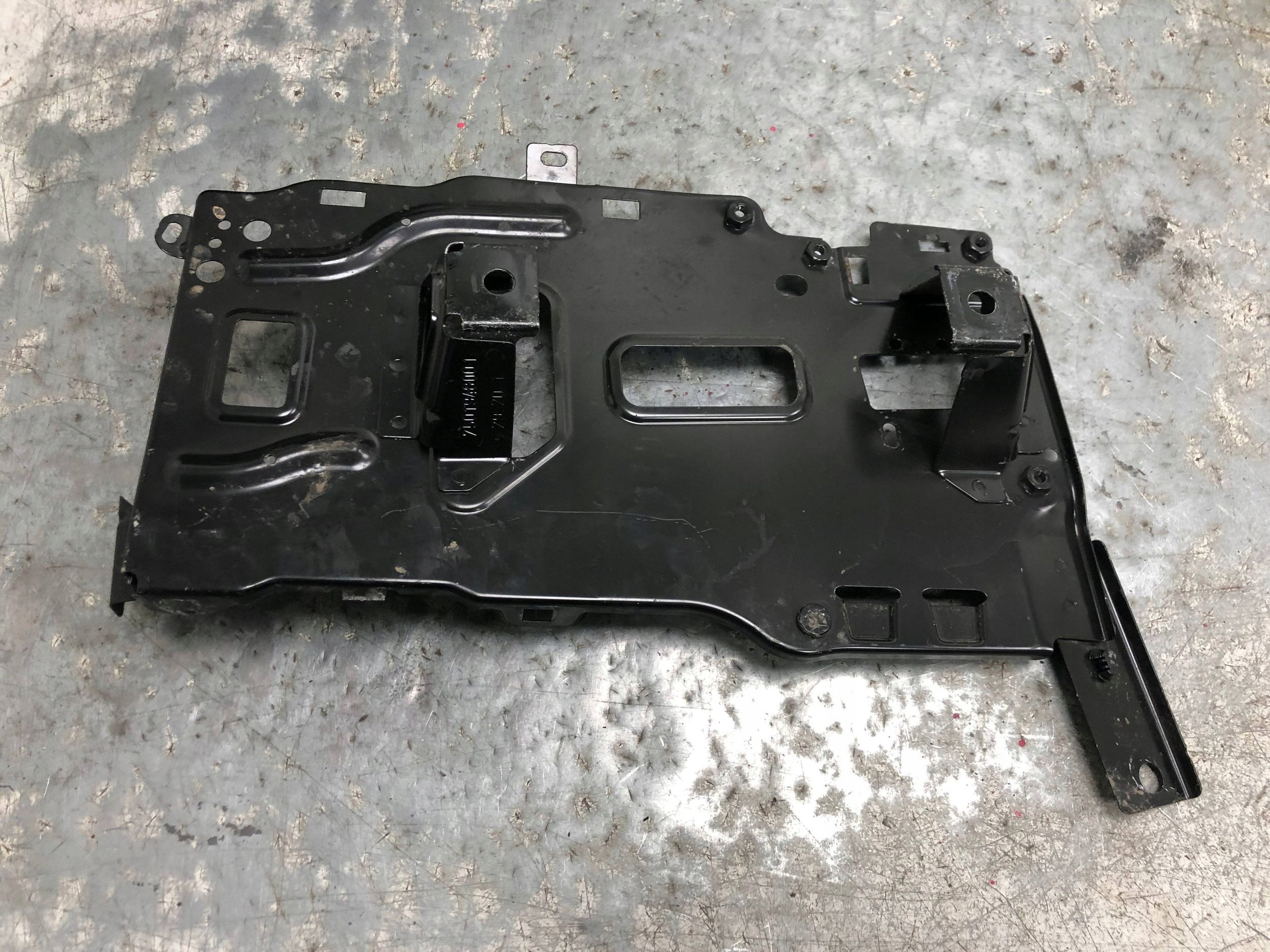 držač akumulatora OPEL COMBO E 981528858000