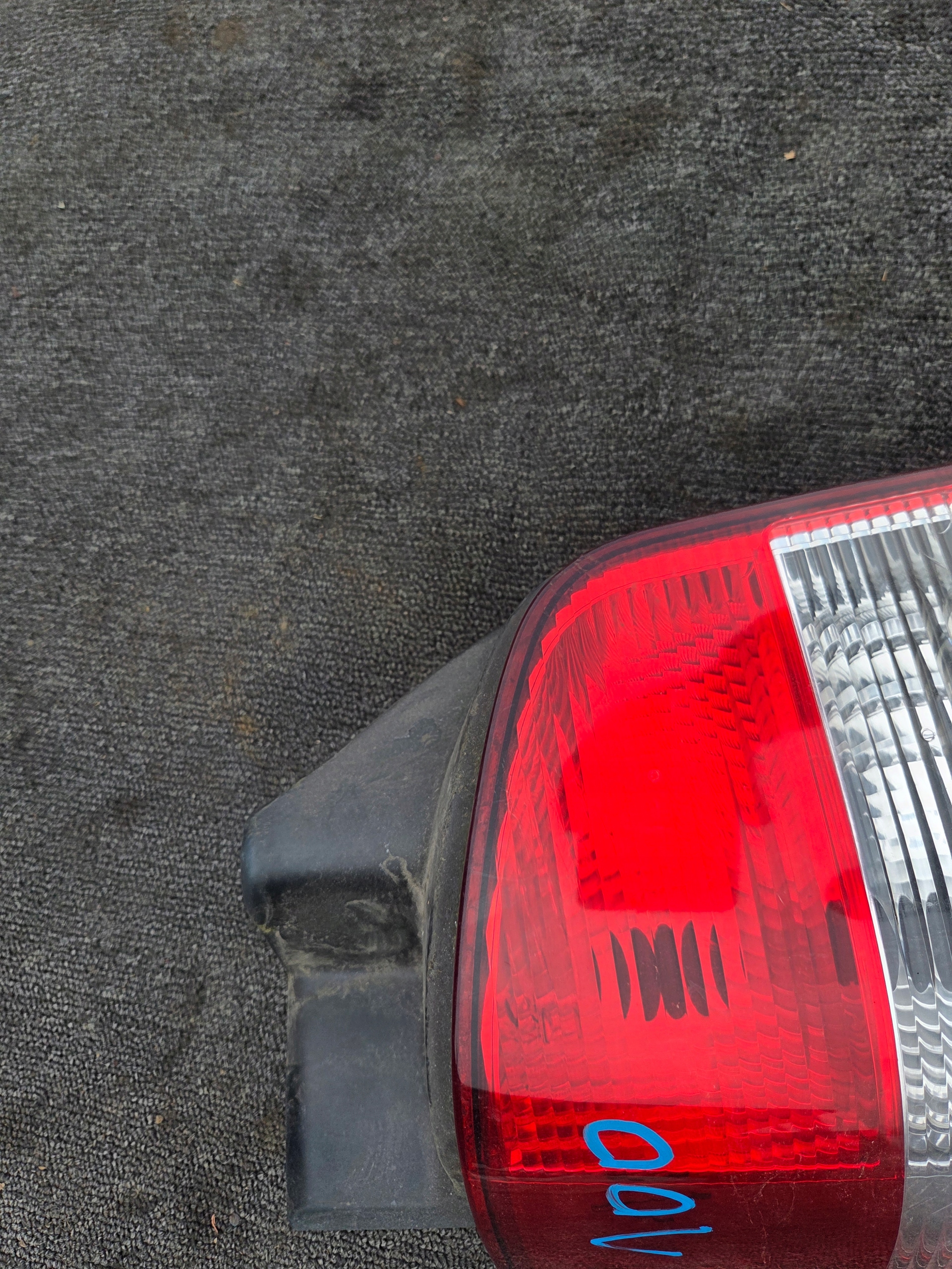 light left rear left rear part VOLKSWAGEN TRANSPORTER T5 7H0945095L
