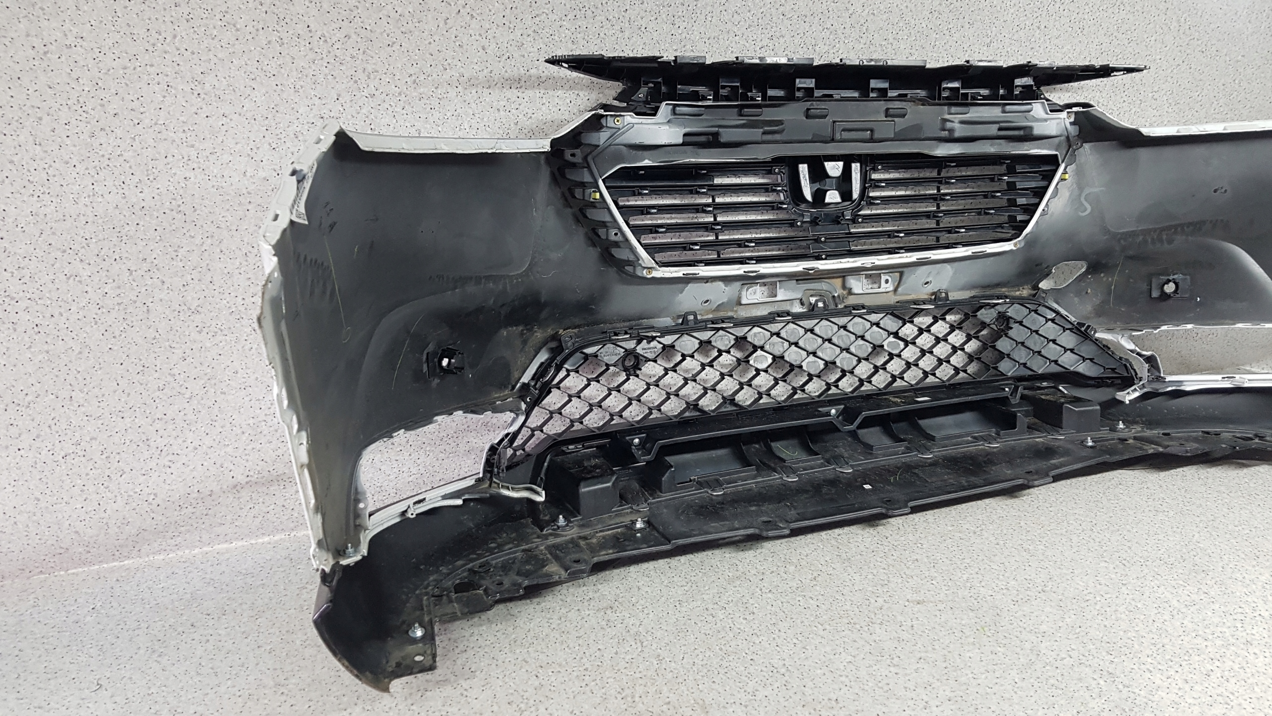HONDA HR-V III 3 2021 - bumper front 9123