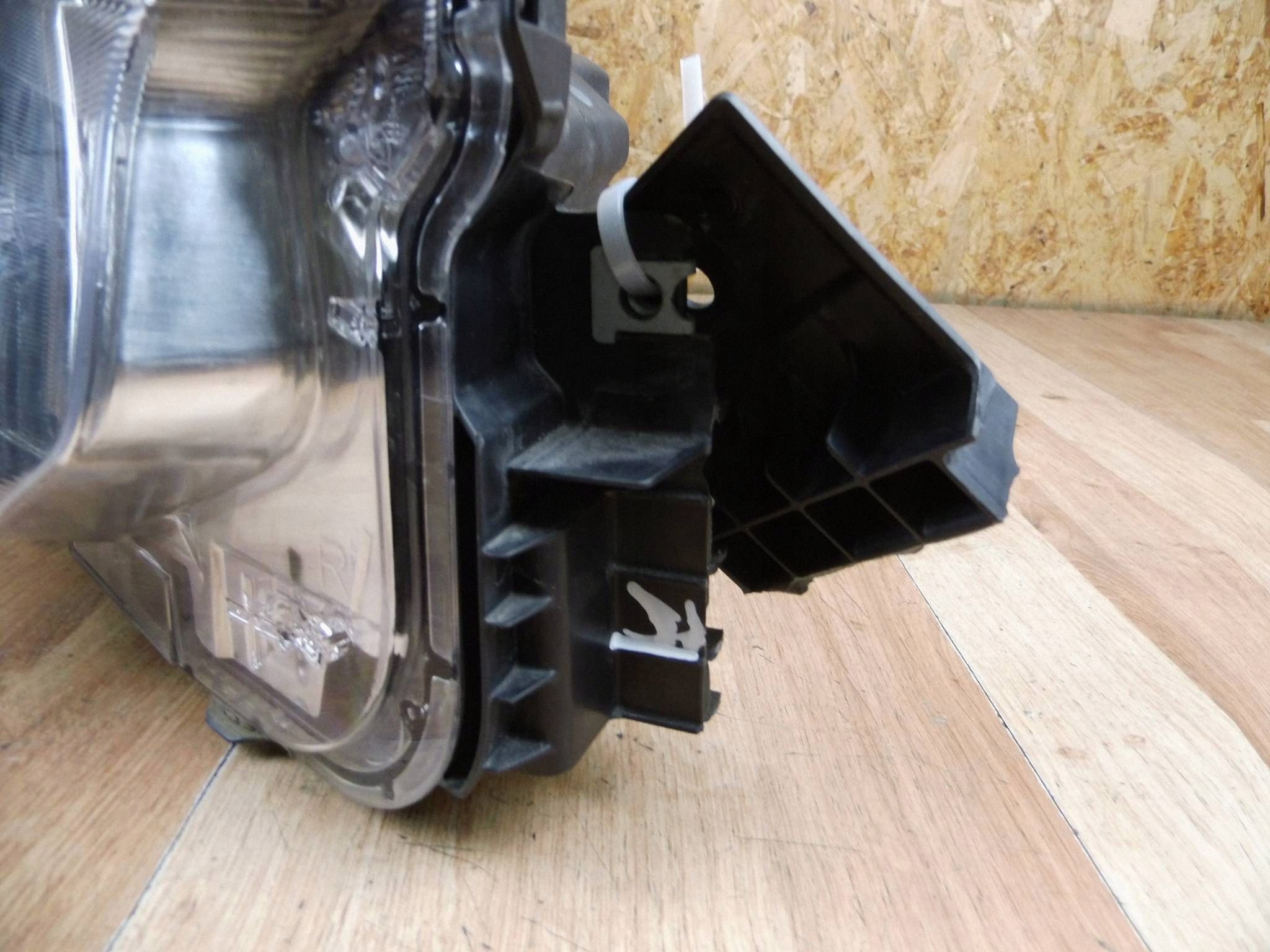 Subaru Forester SK 2022-2023 light right front front right 84002SJ621