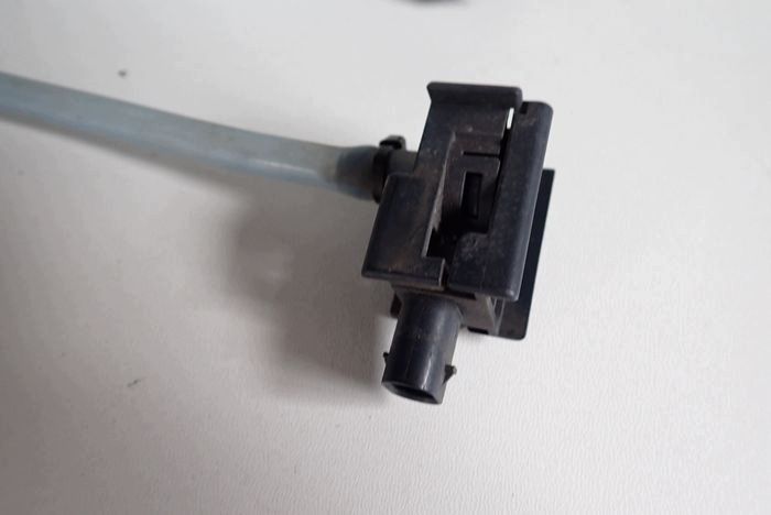 MERCEDES W206 206 C-KLASA Sensor pieszych A2069056404