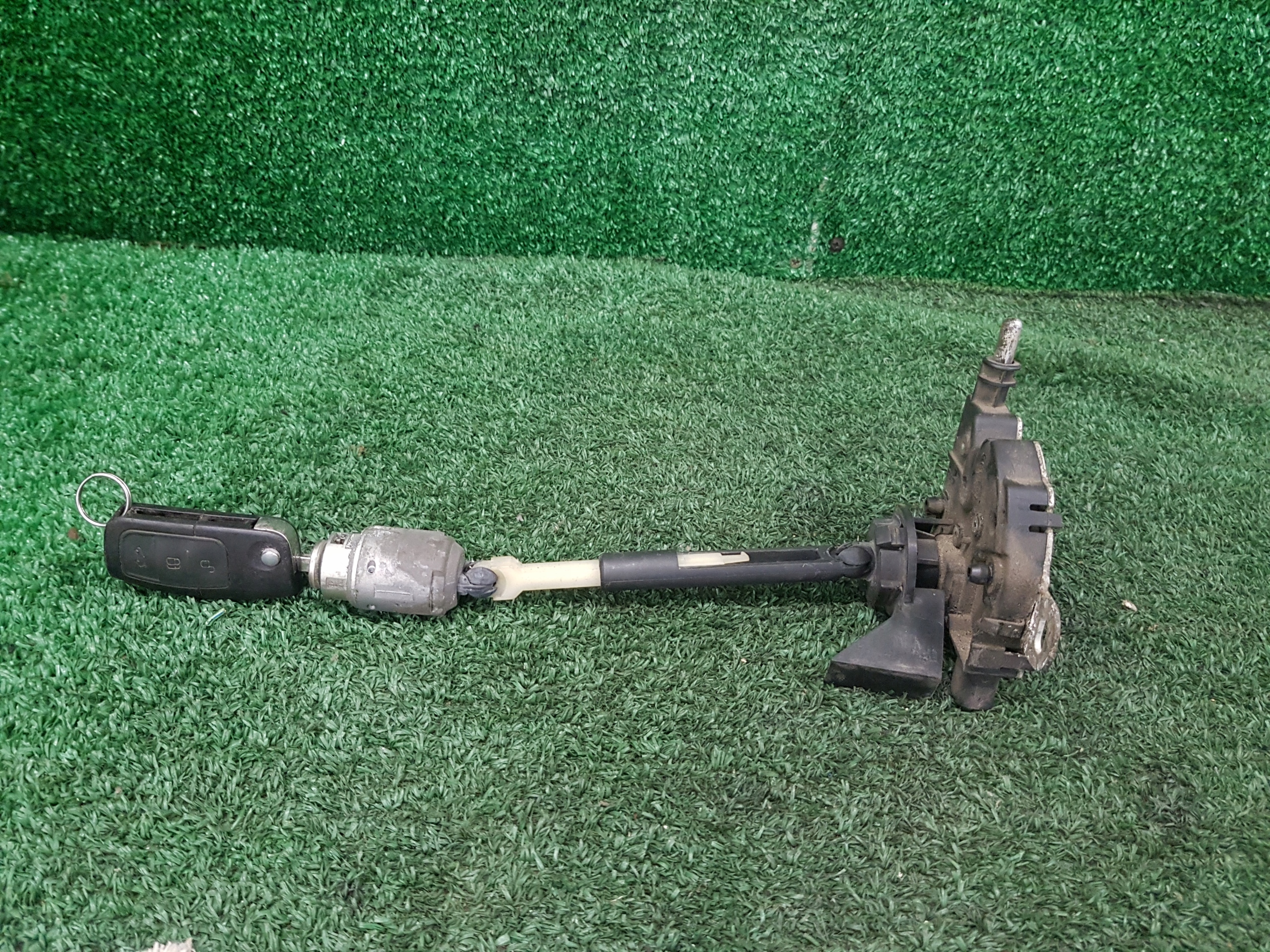 bonnet latch lock Z CIEGNEM and KLUCZYKIEM FORD FOCUS MK2