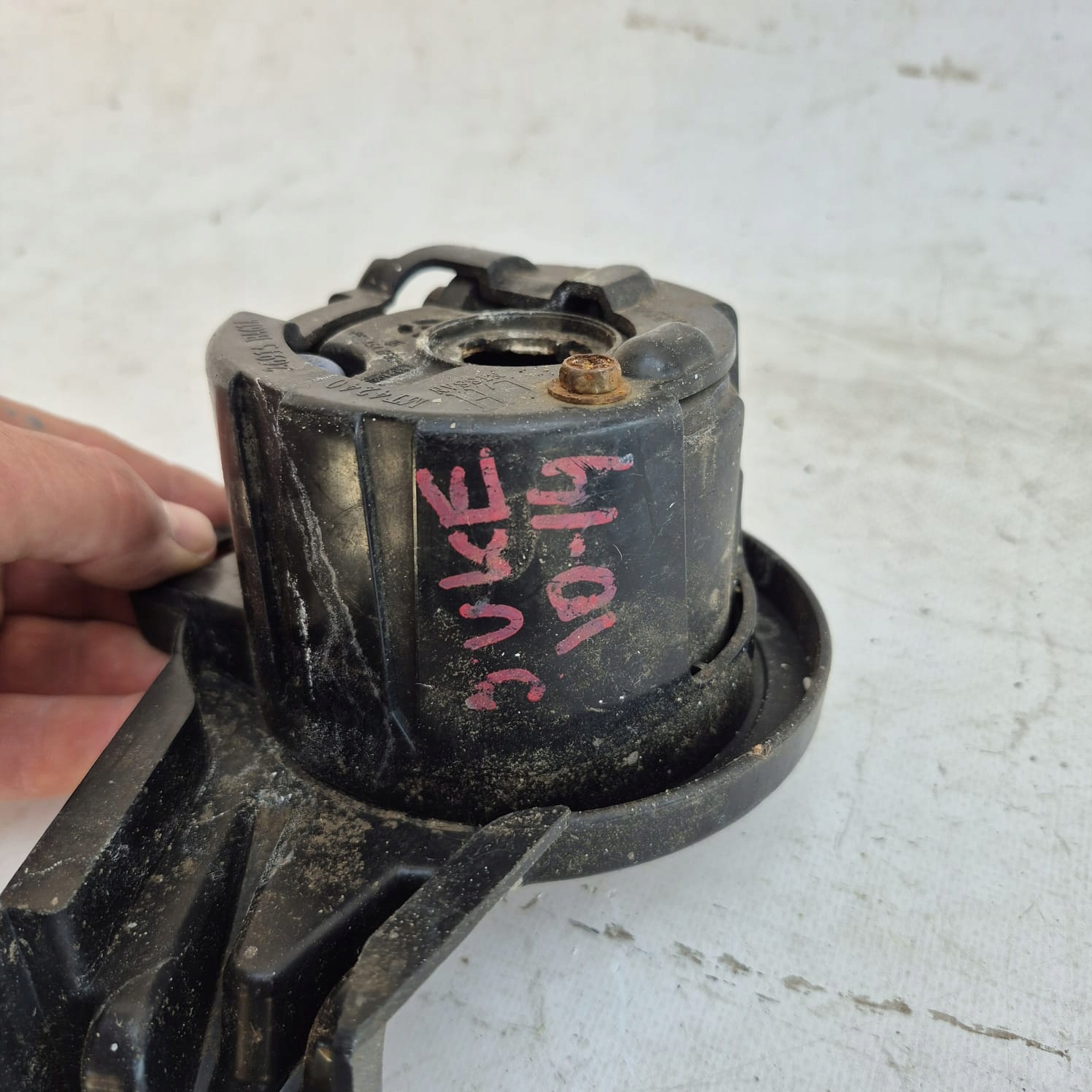 NISSAN JUKE and 1 10-14 fog light left