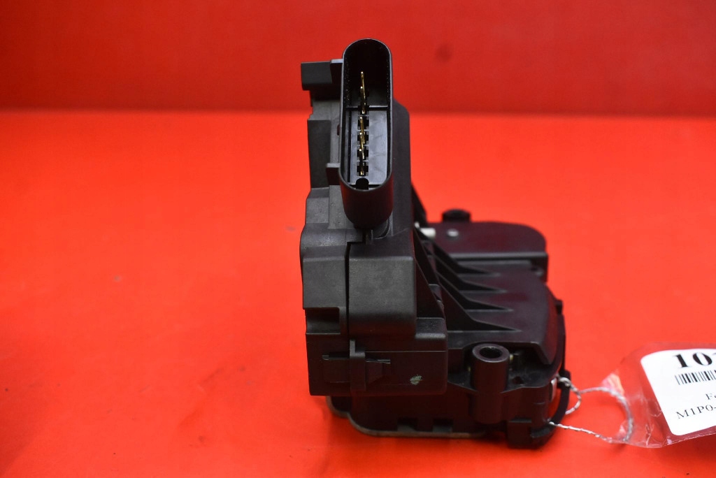 lock door left front BM5A-A21813-AE FORD FOCUS MK3 KOMBI 11-15