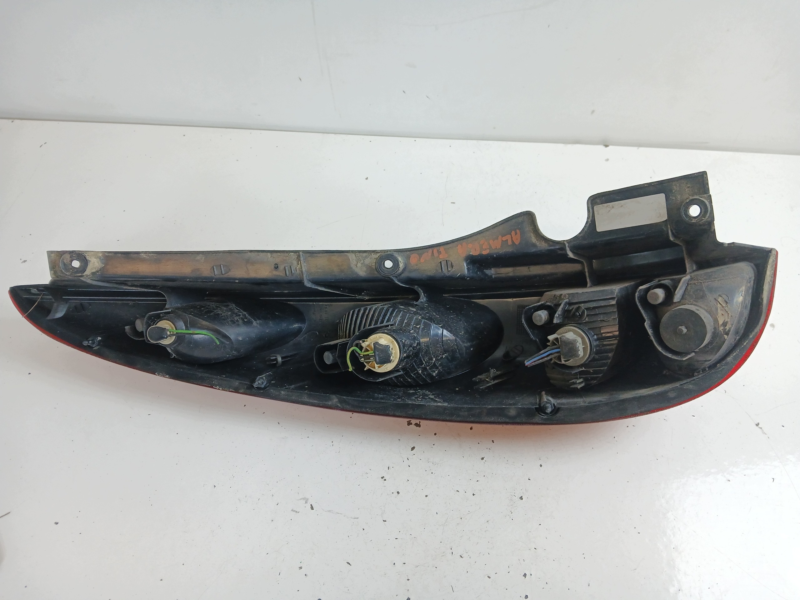 NISSAN ALMERA TINO light right rear part