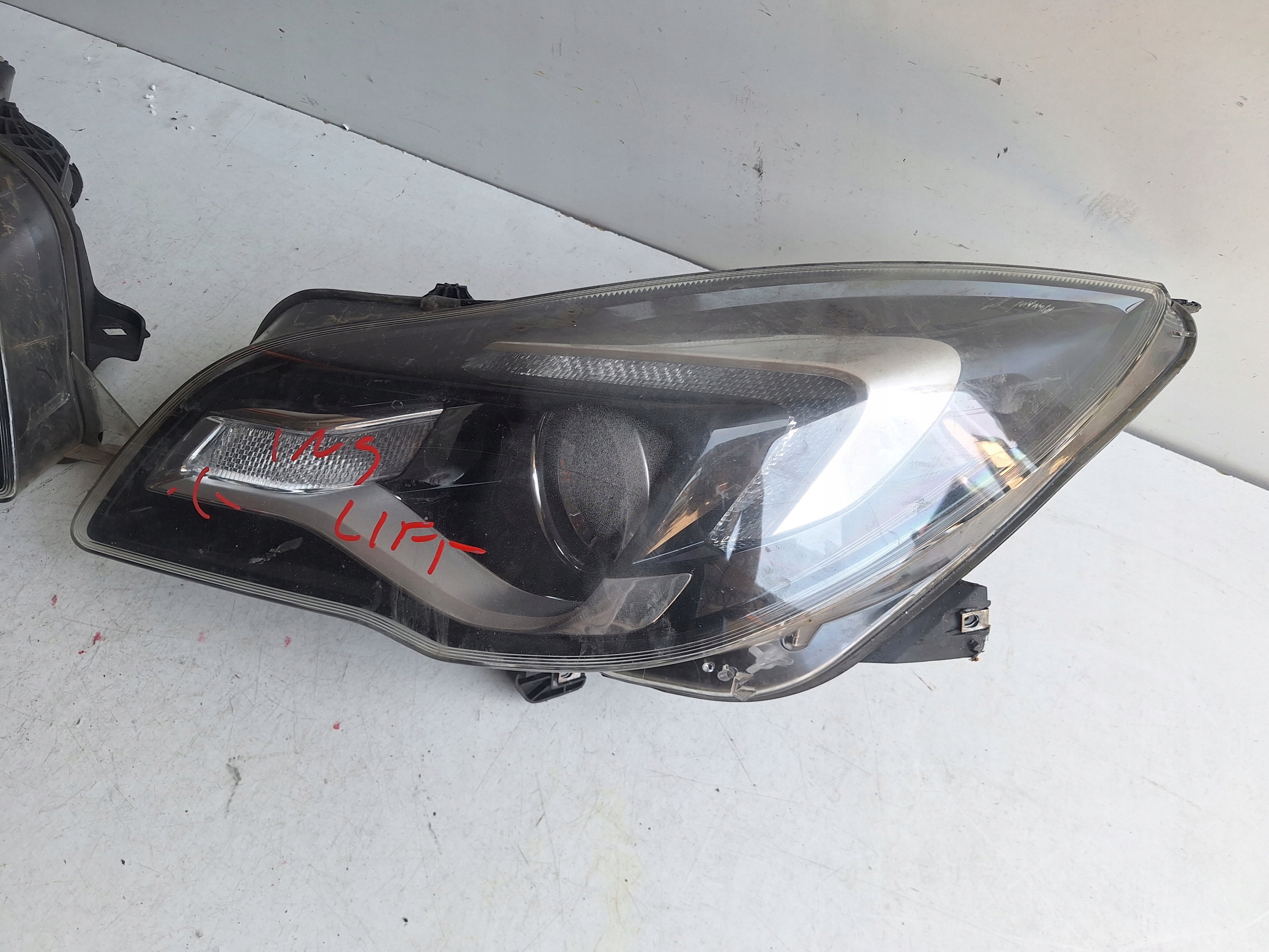 OPEL INSIGNIA A LIFT 13-17 light left + LED UK
