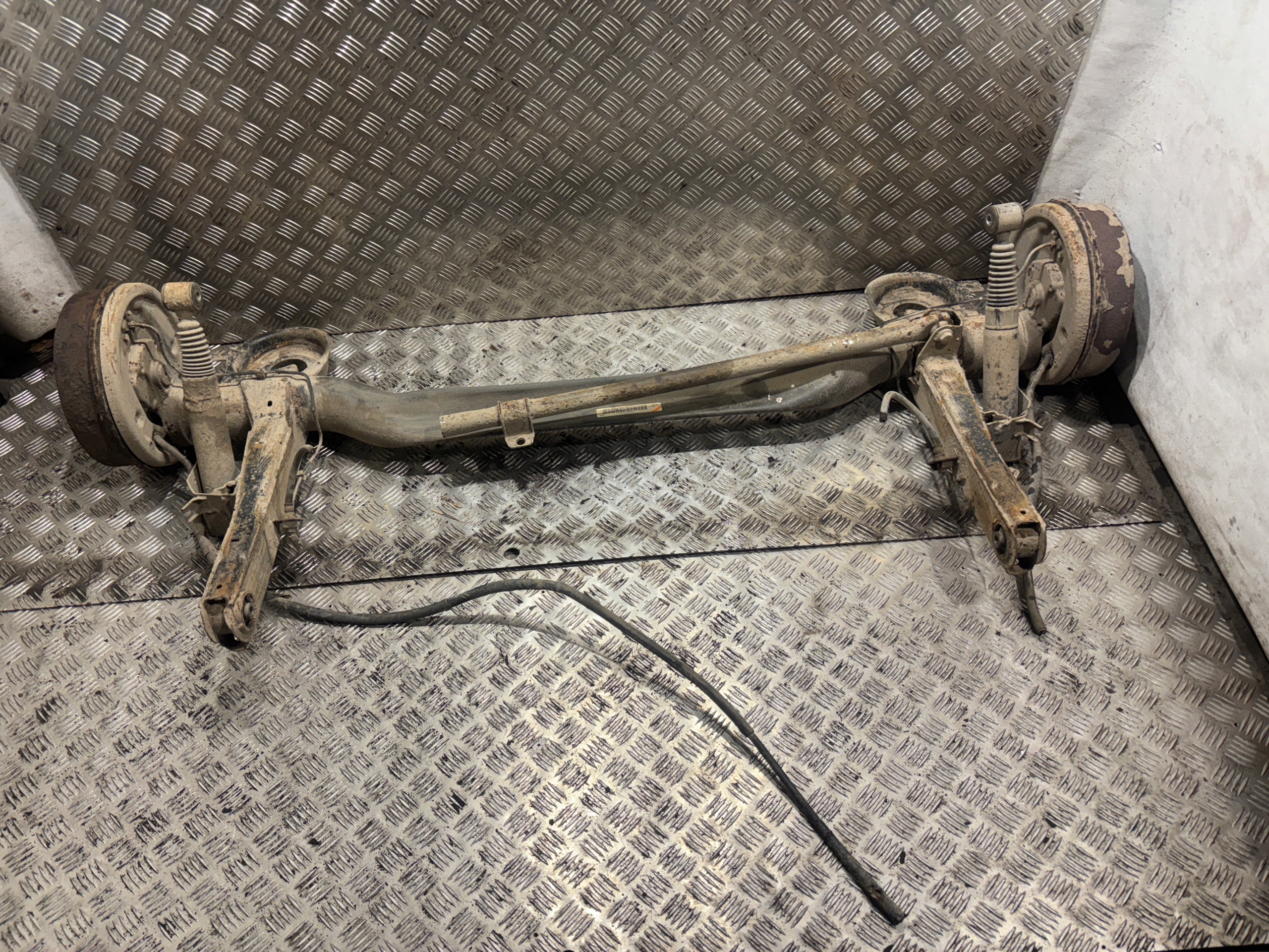 Achsträger heck Citroen Jumpy und 2,0 HDI 1492579080