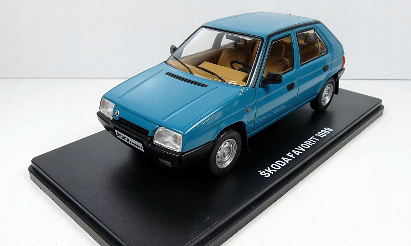 Škoda Favorit 135L 1989 Hachette 1:24