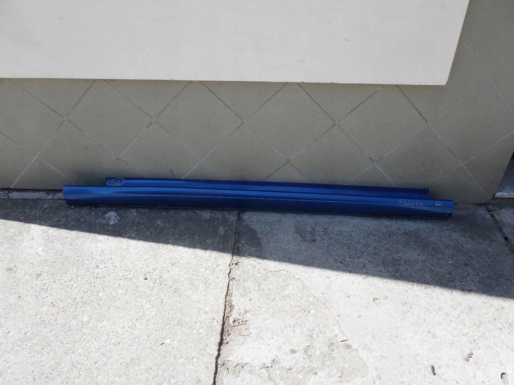 FORD FOCUS ST-LINE MK4 moulding threshold right