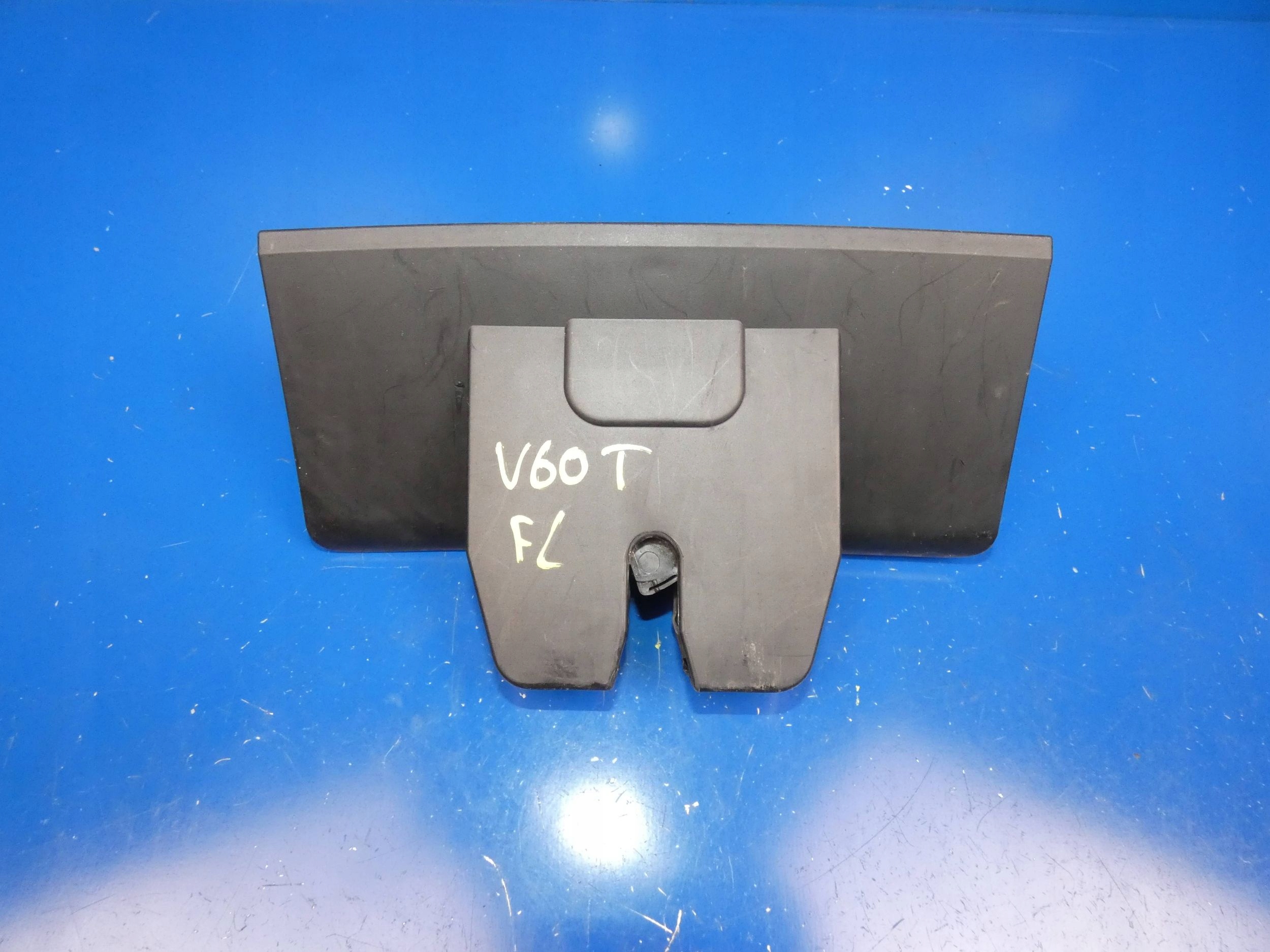 VOLVO V60 and S60 II lock bonnet boot rear part rear