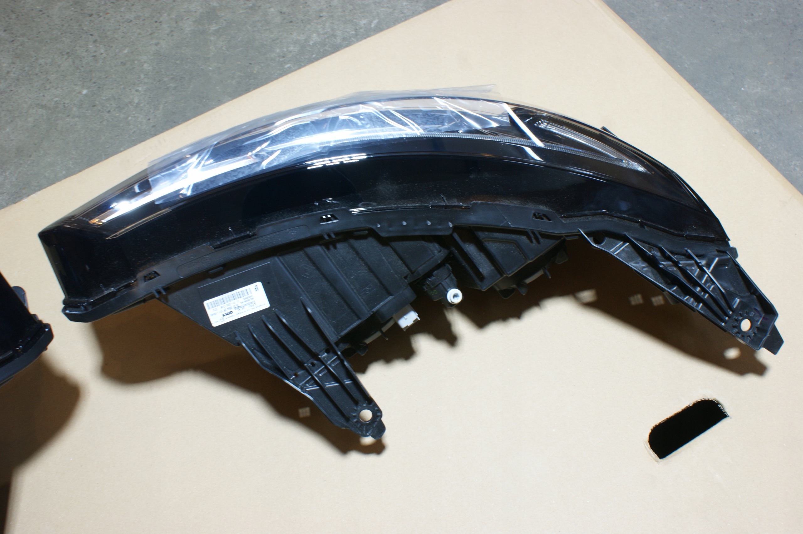 TALISMAN LAMPA P. PRZÓD SOCZEWKA LED NOWY ORG. Typ samochodu Samochody osobowe