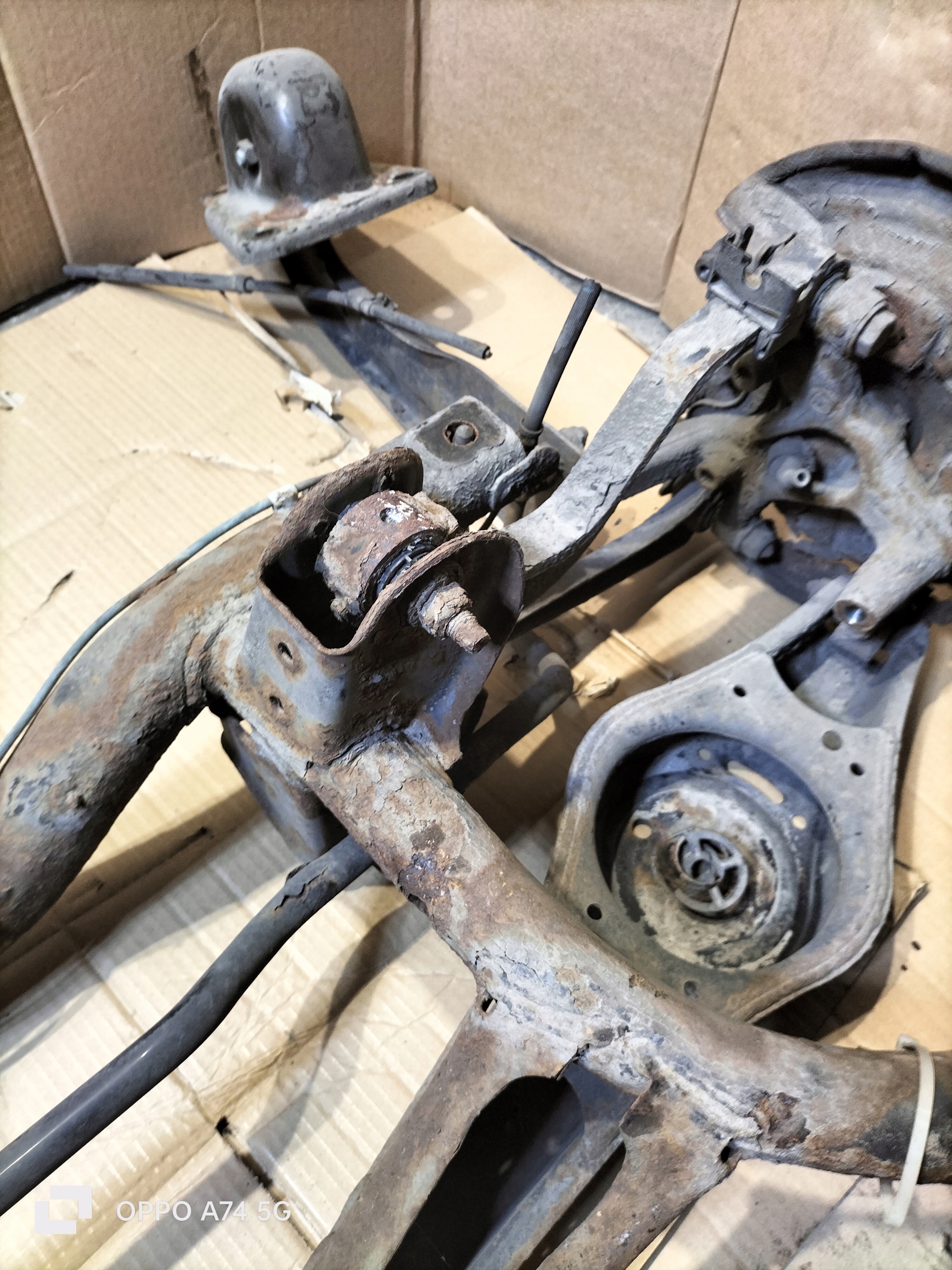 SEAT ALTEA 1.6MPI 75KW 2005R axis rear sususpension discs