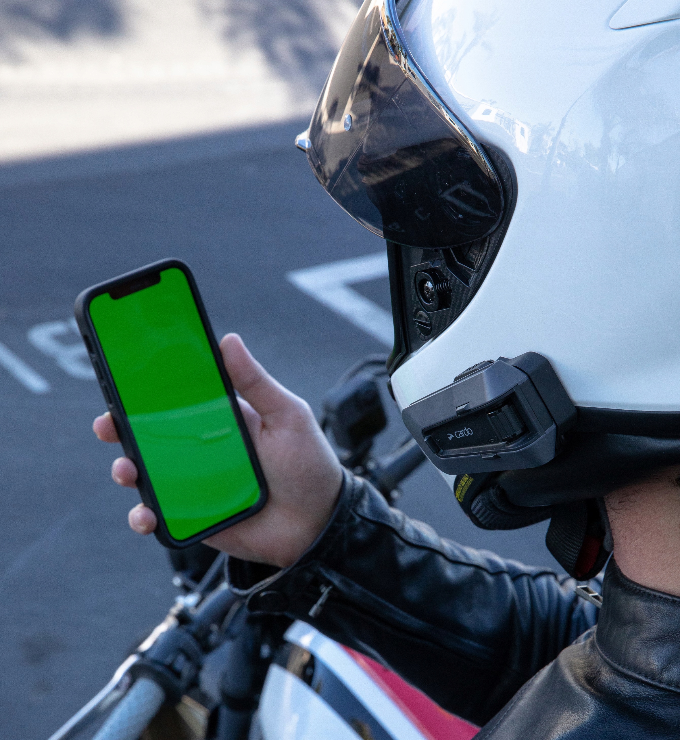 Interkom CARDO Packtalk EDGE Single 1 ZESTAW JBL Maksymalny czas rozmów przez interkom 13 h