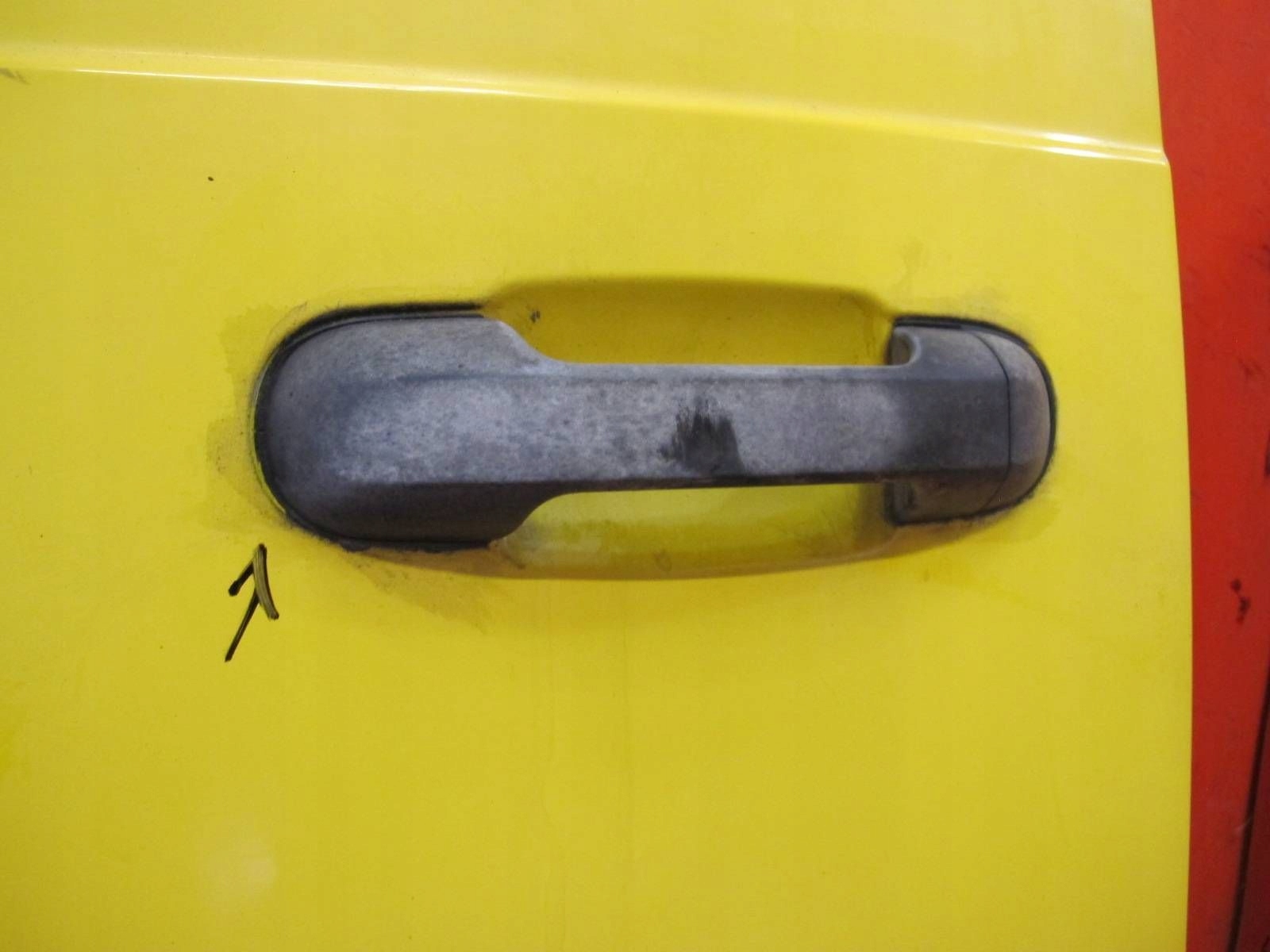 FORD TRANSIT CONNECT and 1 PT2 MK1 02- door right sliding SAFFRON YELLO