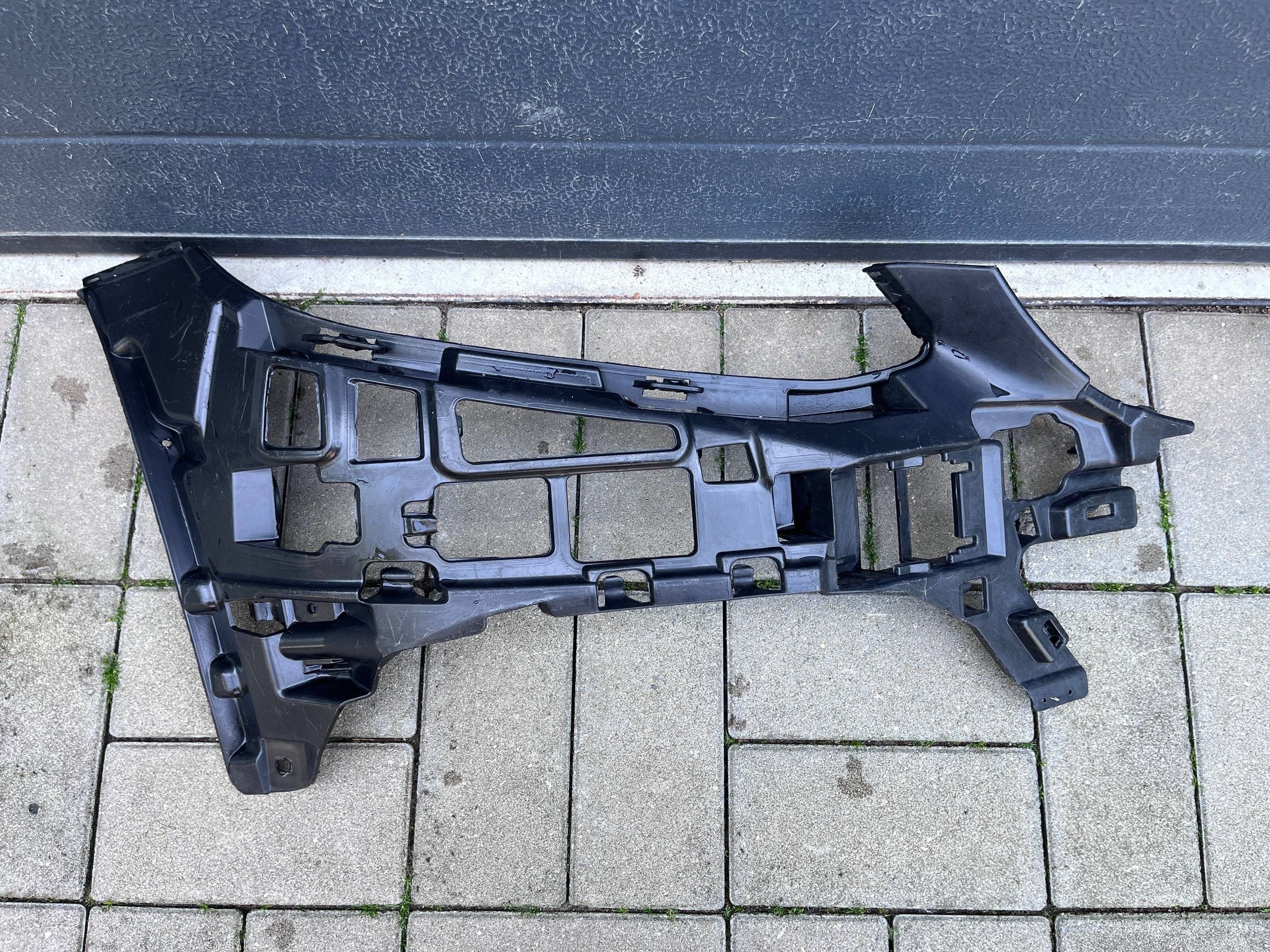 MERCEDES C W205 bumper bracket front front right A2058850665