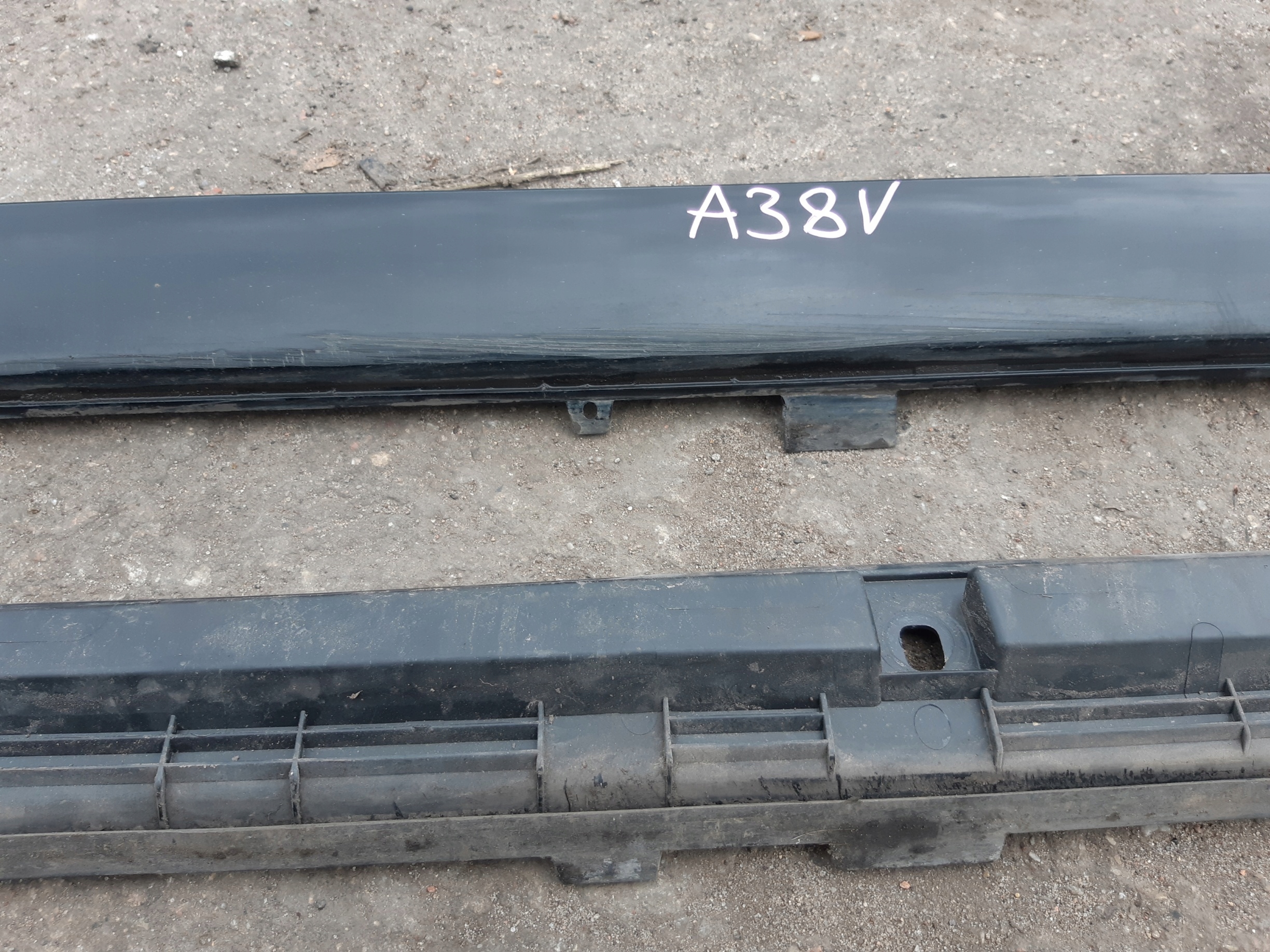 AUDI A3 8V 5D moulding cap threshold and below threshold S-LINE left KOMPLET