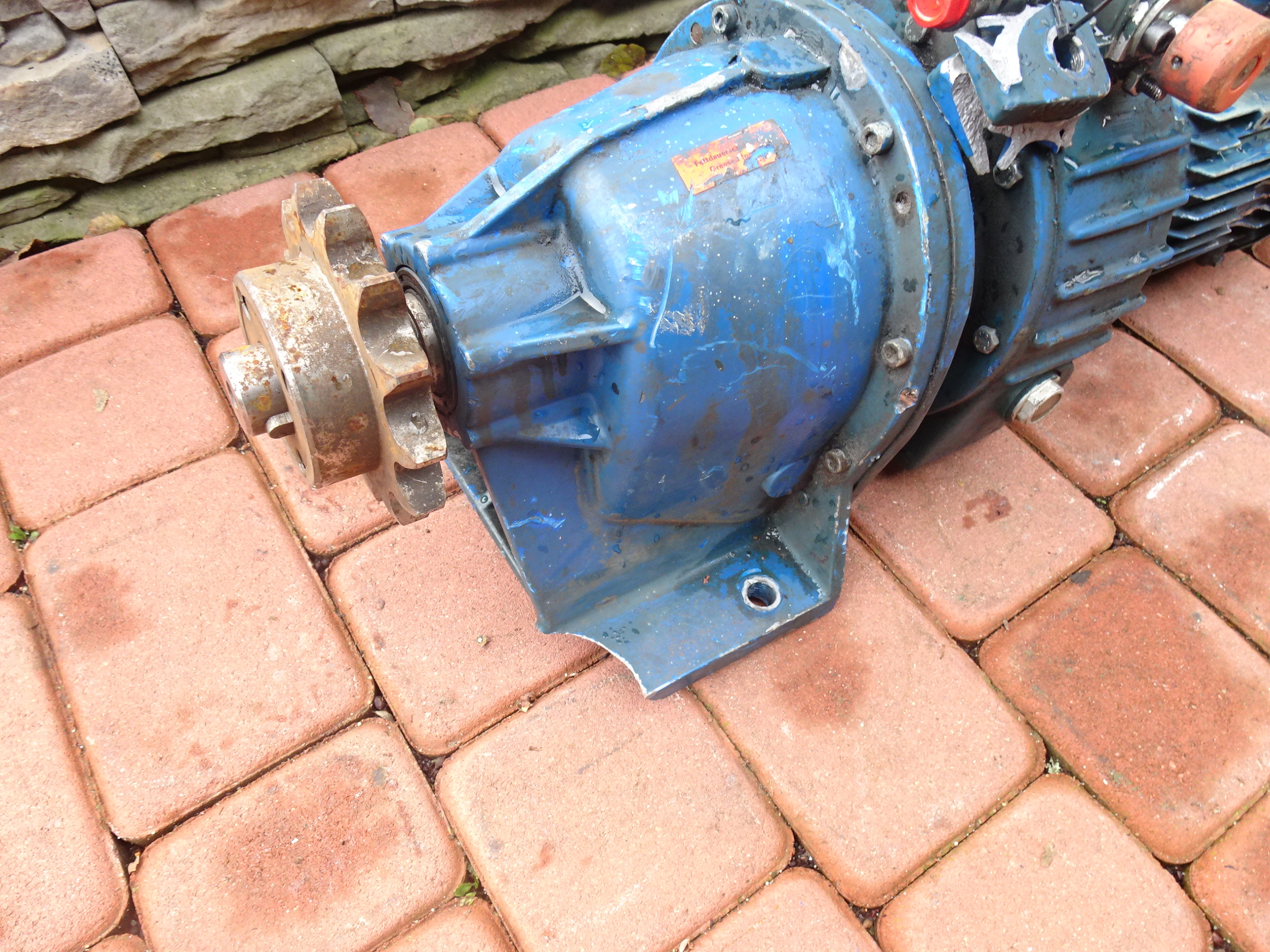 MOTOREDUKTOR Z REGULACJĄ OBROTÓW SITI HK 10/2 22-118 OBROTÓW 0,75KW Model ŁAPOWY