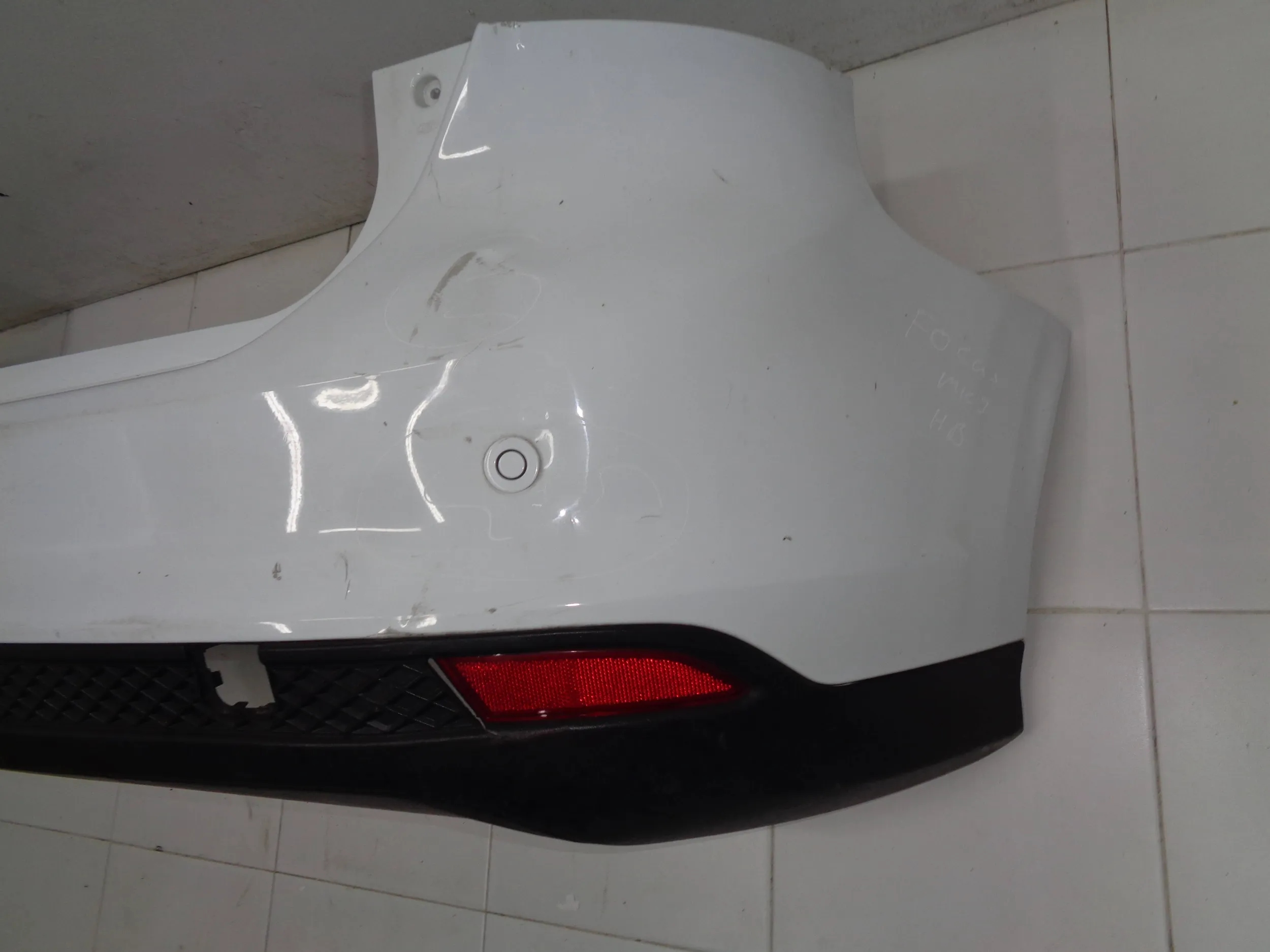 FORD FOCUS MK3 bumper rear part HB complete PDC 10-14R